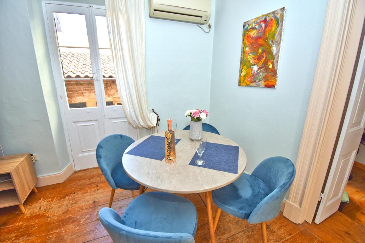 Roses Apartment in Corfu City Centre view 5
