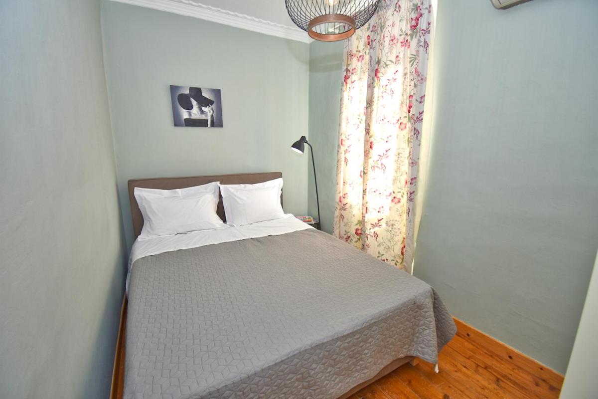 Roses Apartment in Corfu City Centre view 2