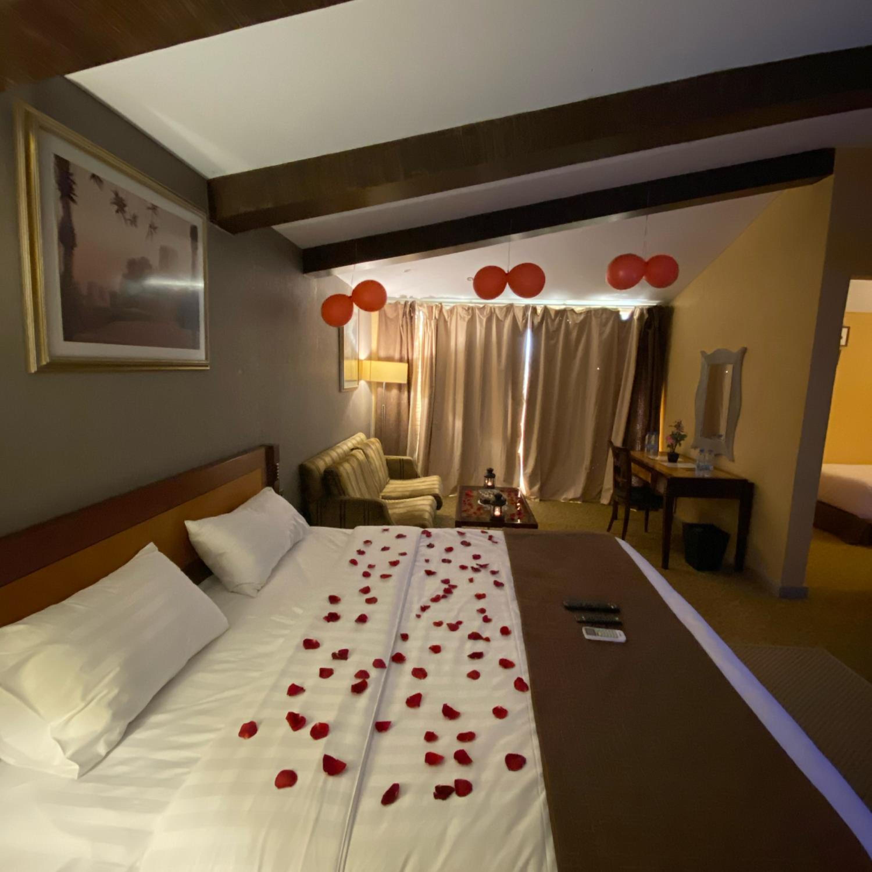 Desert Inn Resort and Camp