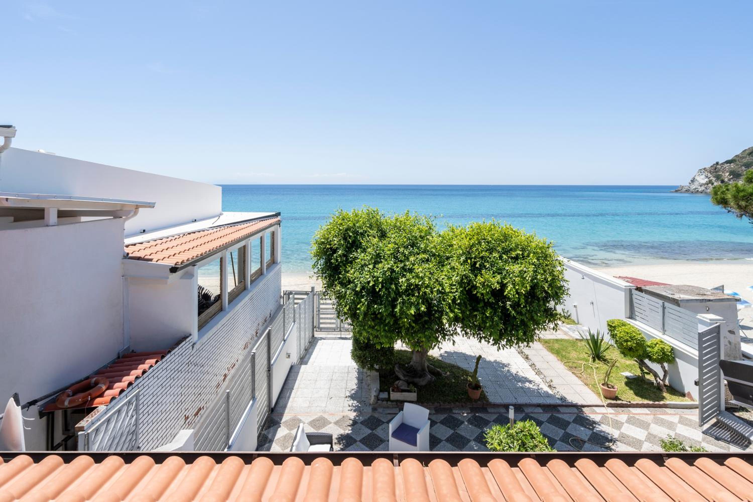 Amazing View Beach Villa view 4