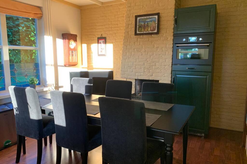 Karibu Het Voorhuis 2 tot 6 persoons luxe slaapkamers met een mooie woonkeuken view 4