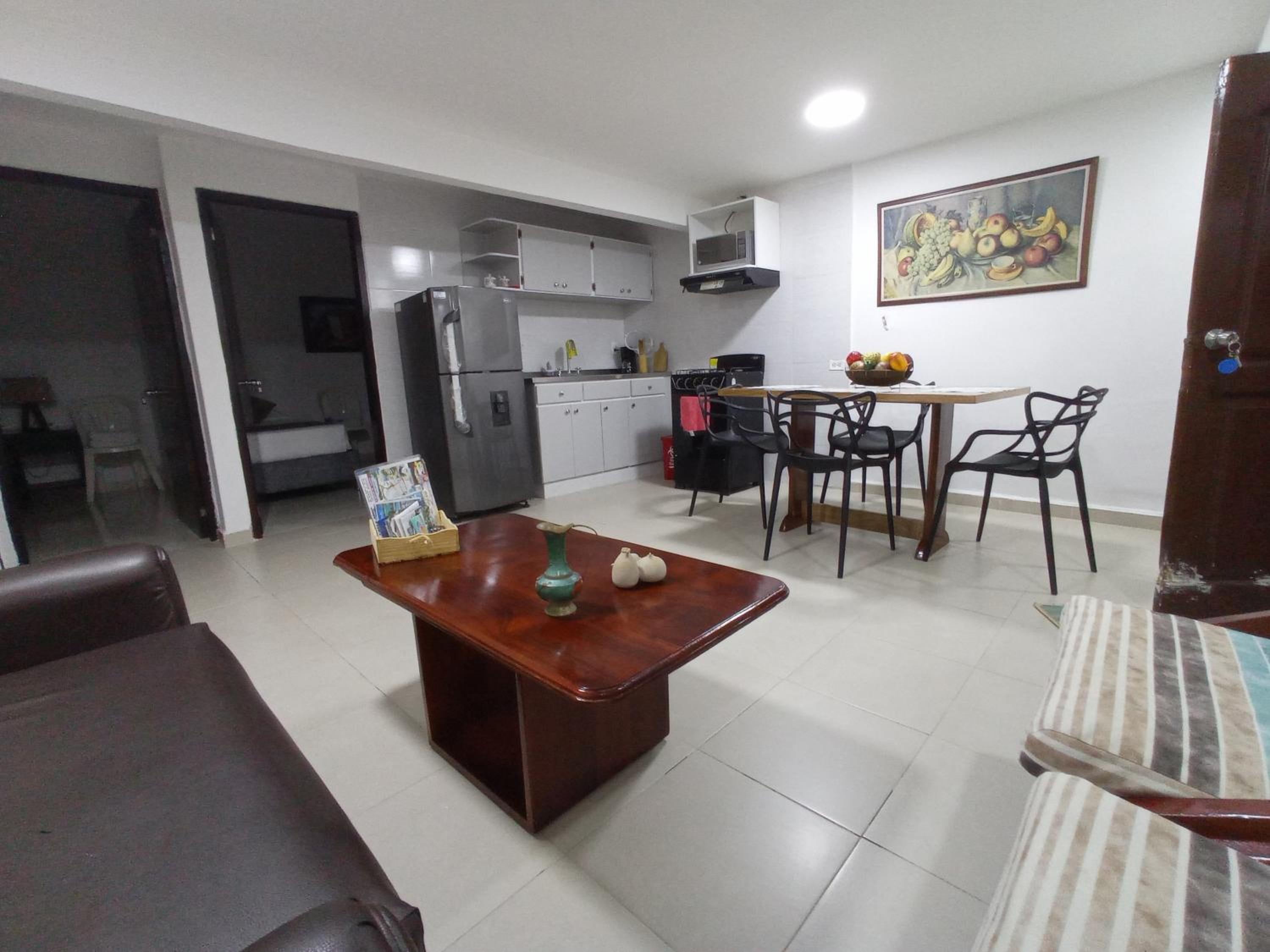 La 10B view 4