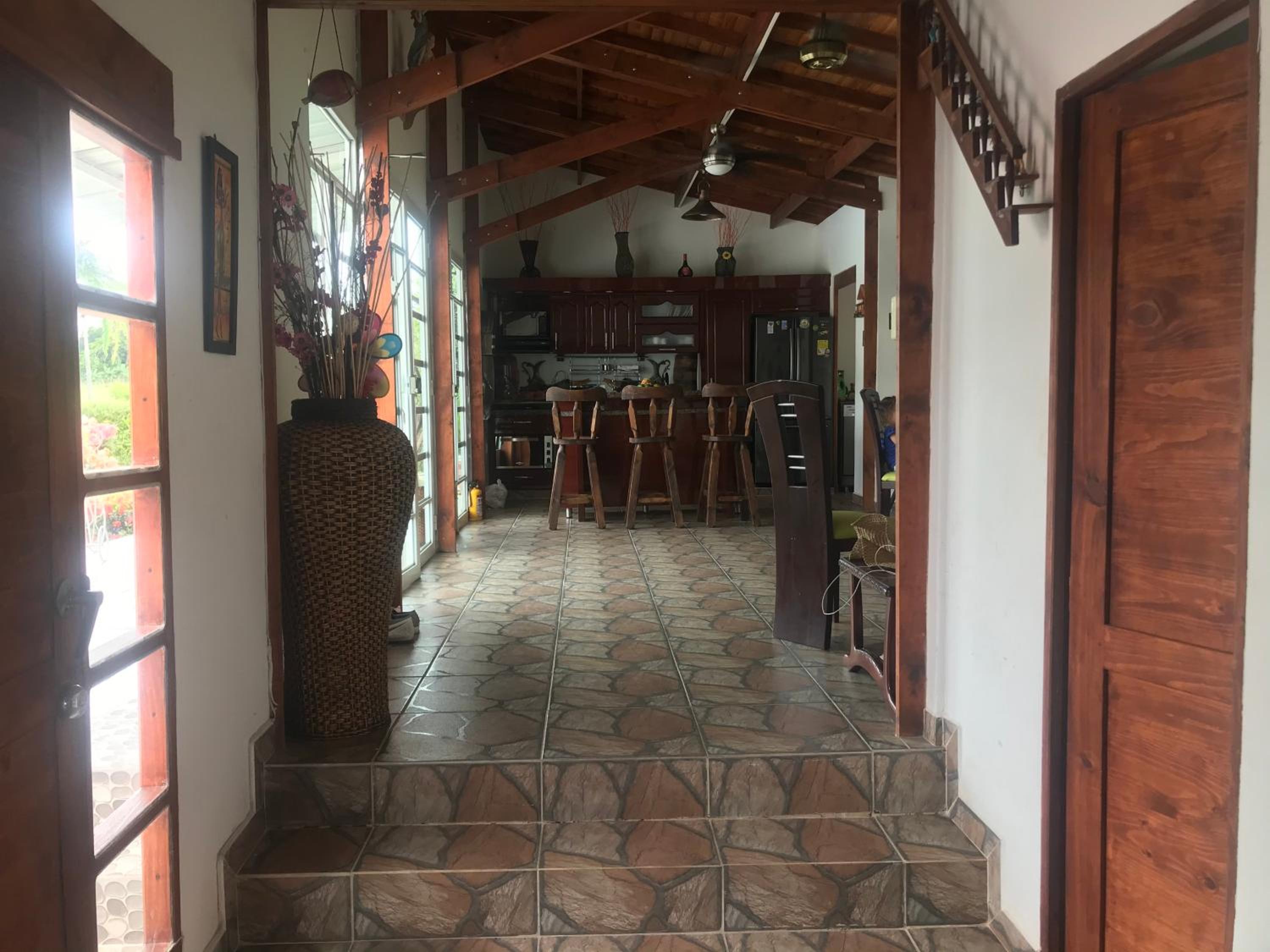 Hermosa Casa de campo grande con aire acon,wifi,piscina,billar !villa ensueño !