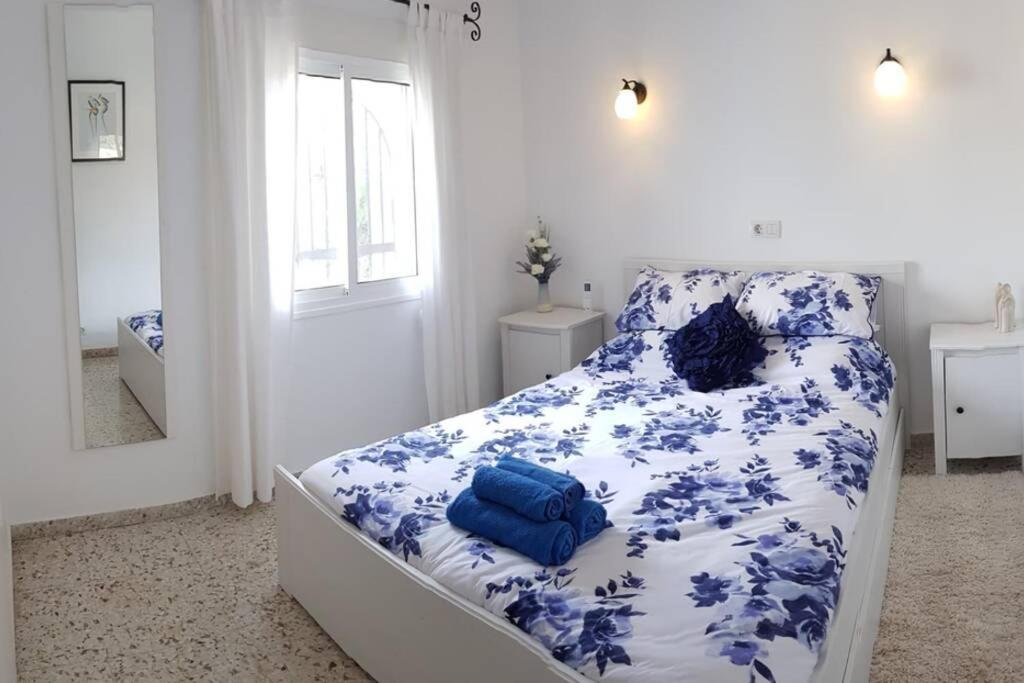 Fabulous refurbished apartment above private villa view 5
