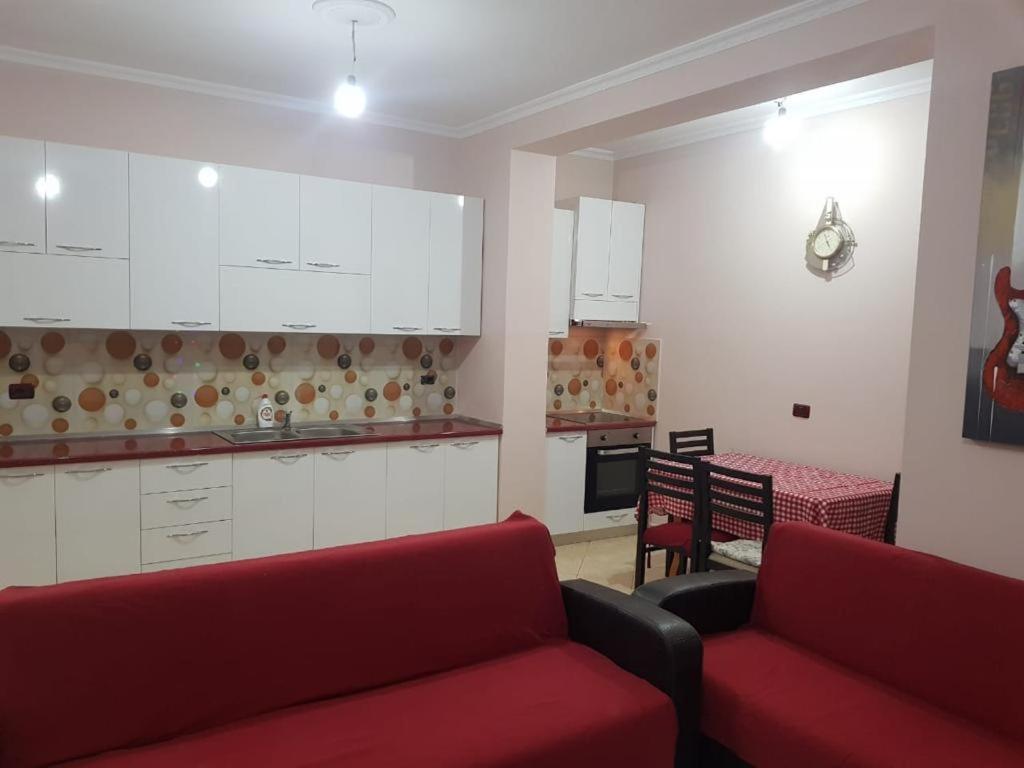 LUXURY SEASIDE APARTMENT WITH TWO BEDROOMS 130 meter photo 2