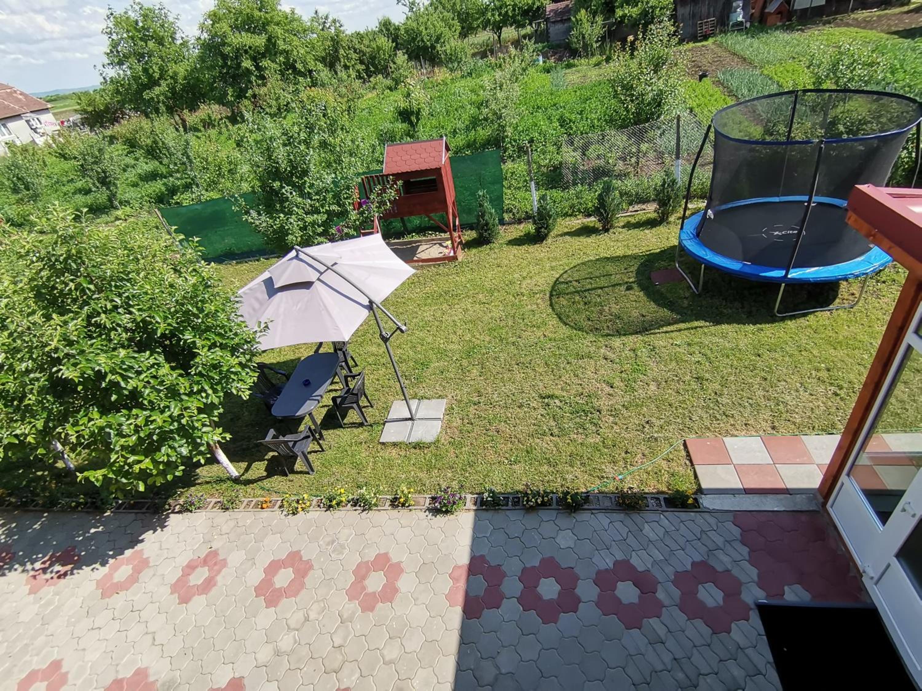 Photo 32