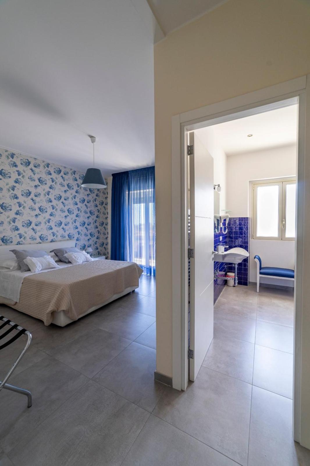 Catania Vacations - BB Attico 160 - Property Image 12