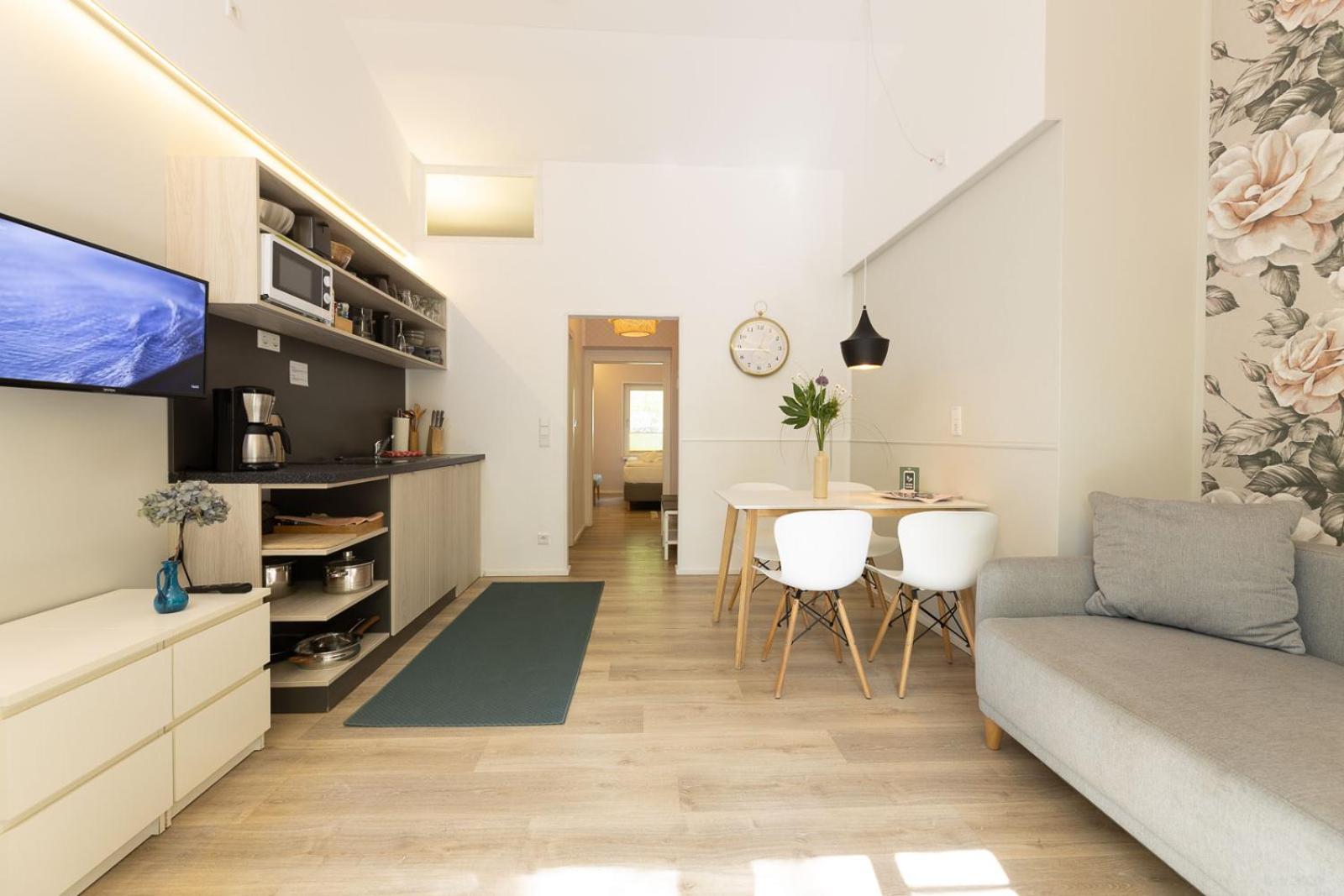 Little Suite Apartments