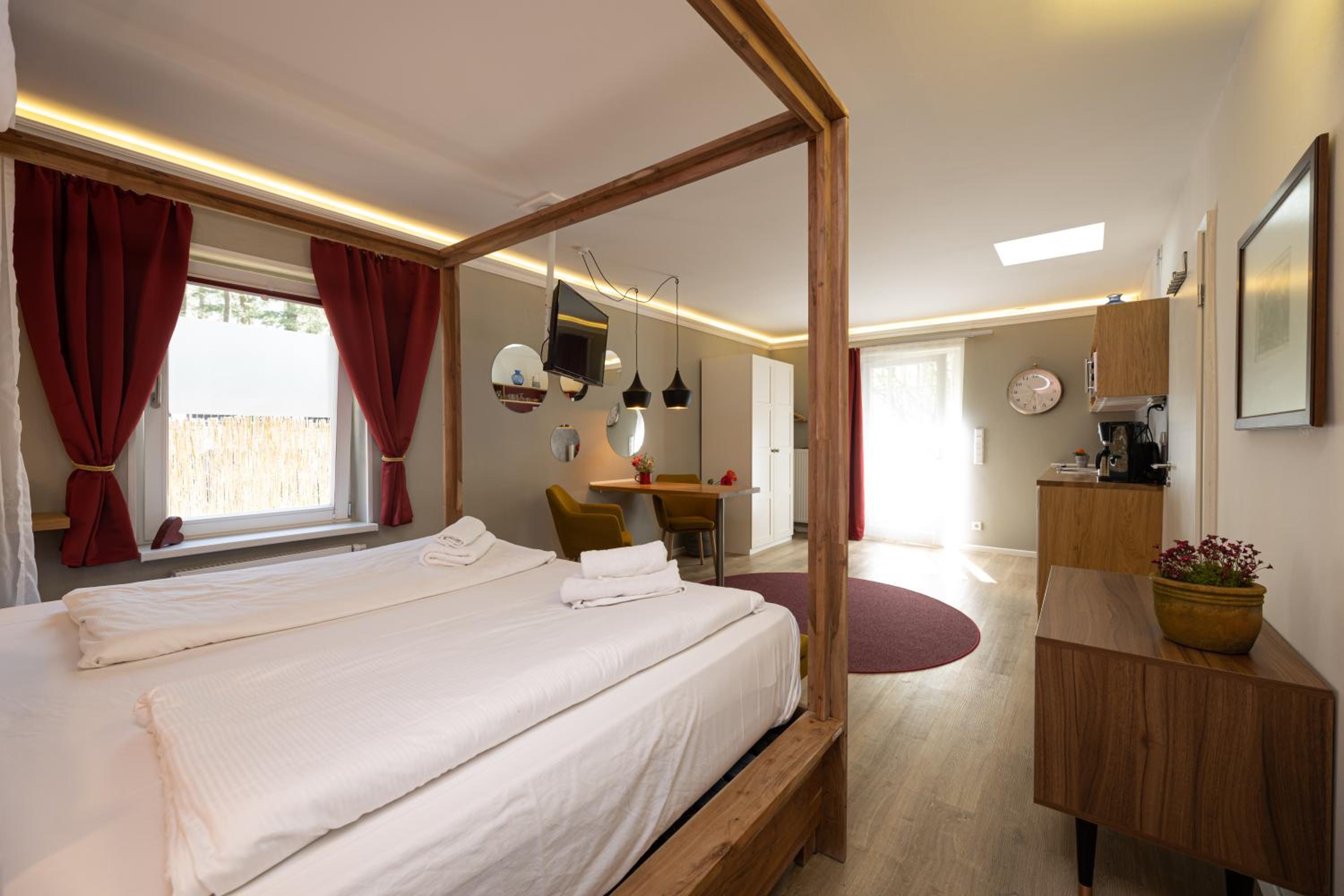 Little Suite Apartments