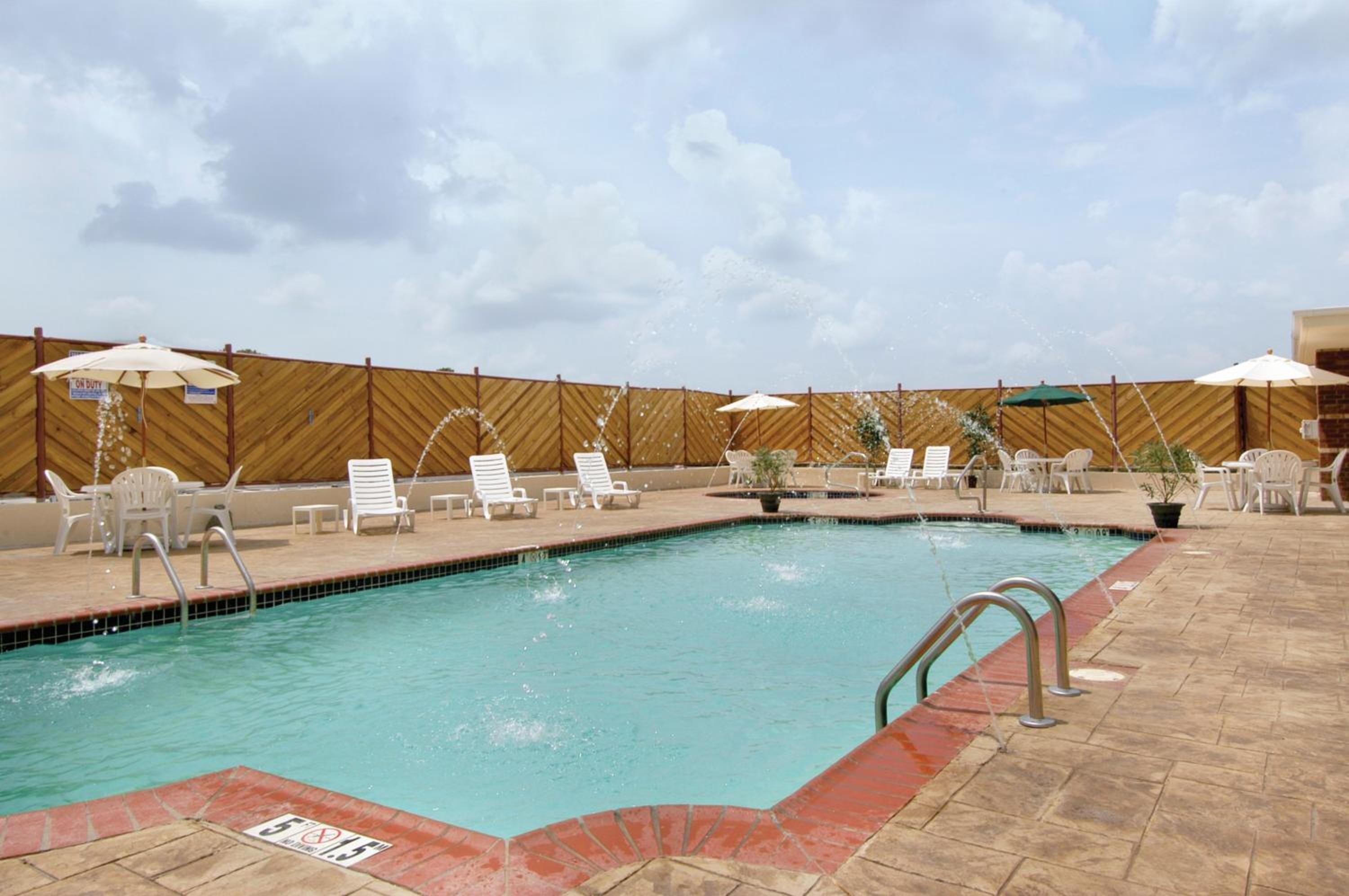 Batesville Vacations - Holiday Inn Hotels Batesville, an IHG Hotel - Property Image 3