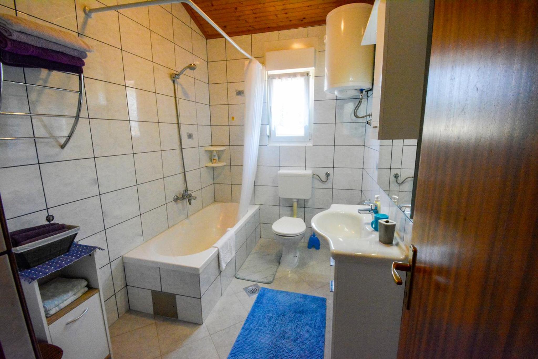 Photo 49
