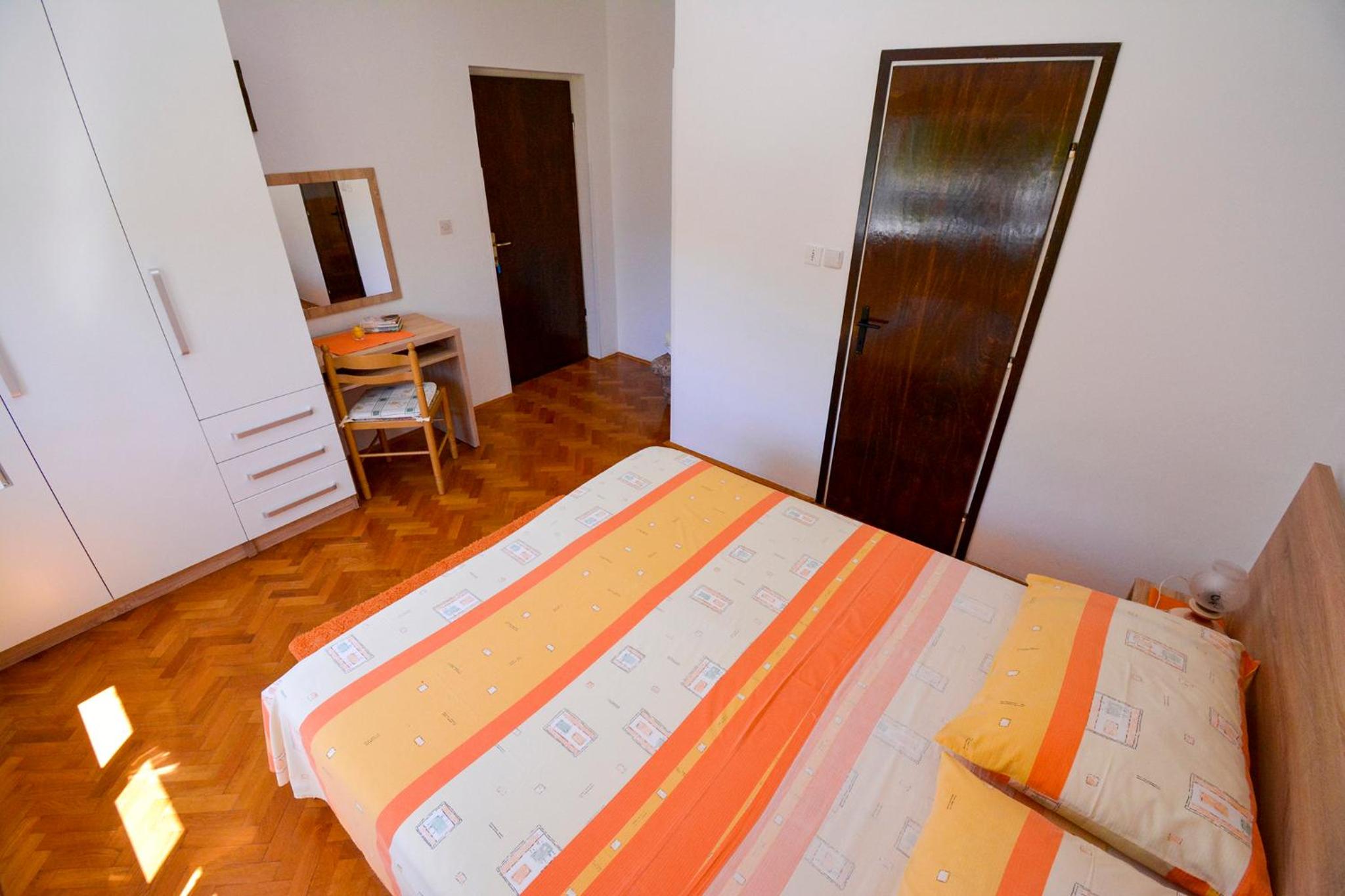 Apartments Angela Rab view 3