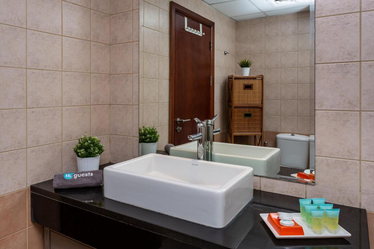 HiGuests - Modern Apt in Dubai Marina With Pool and Gym