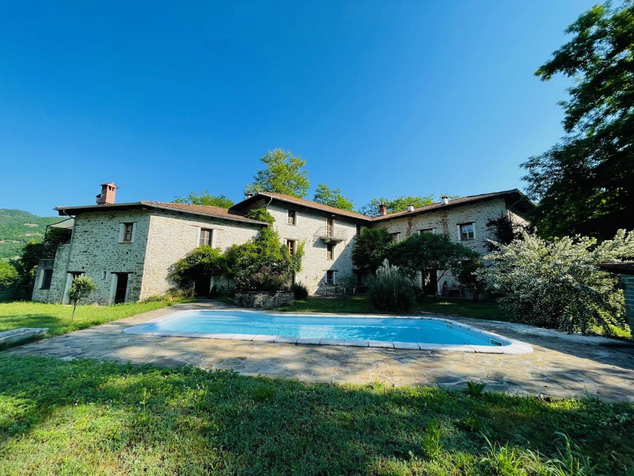 Mulino Gorretta Langhe House with swimming pool view 5