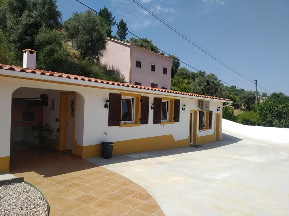 Hotel DEl Rey Guest House - Image 1