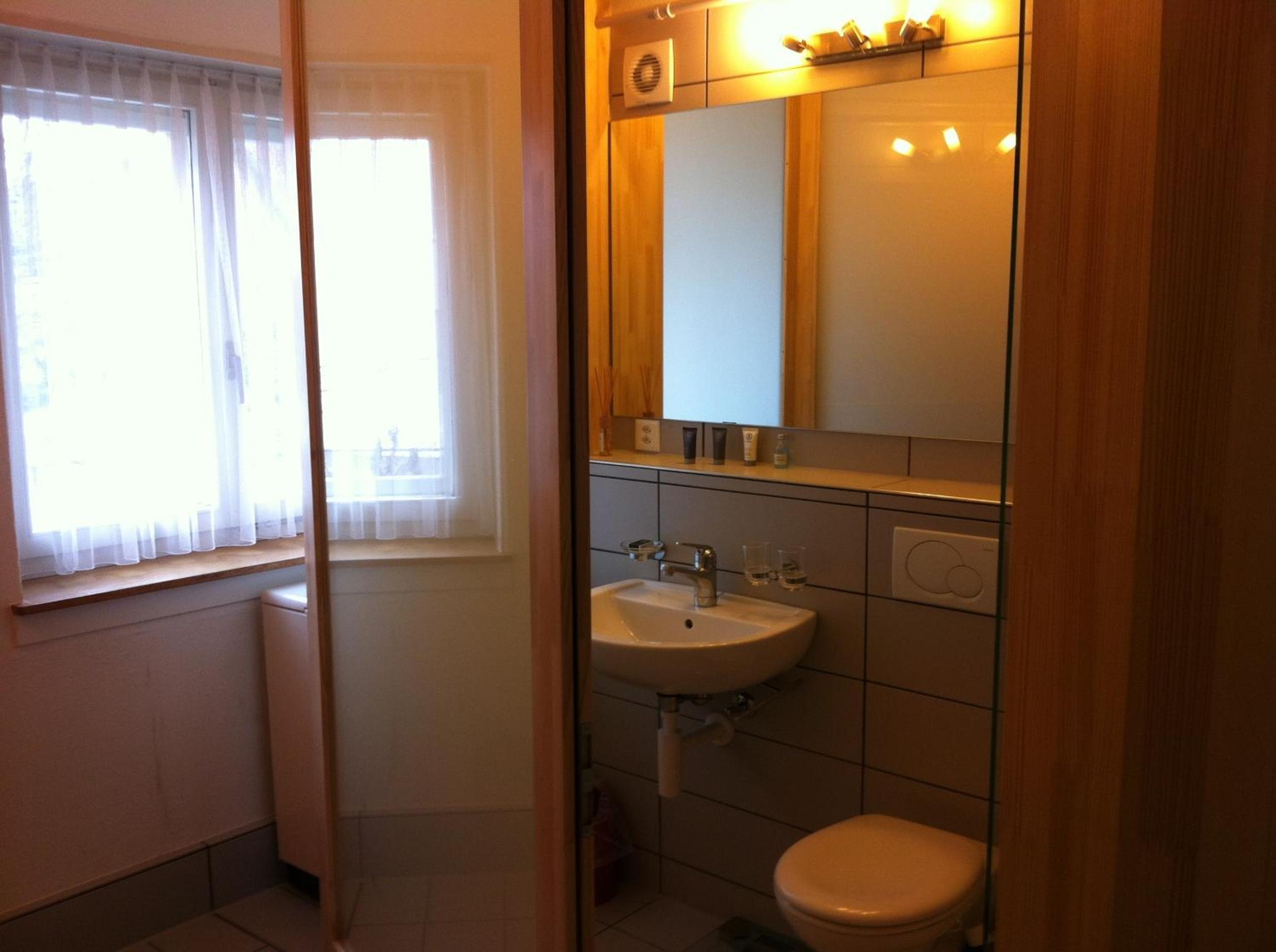 Photo 38