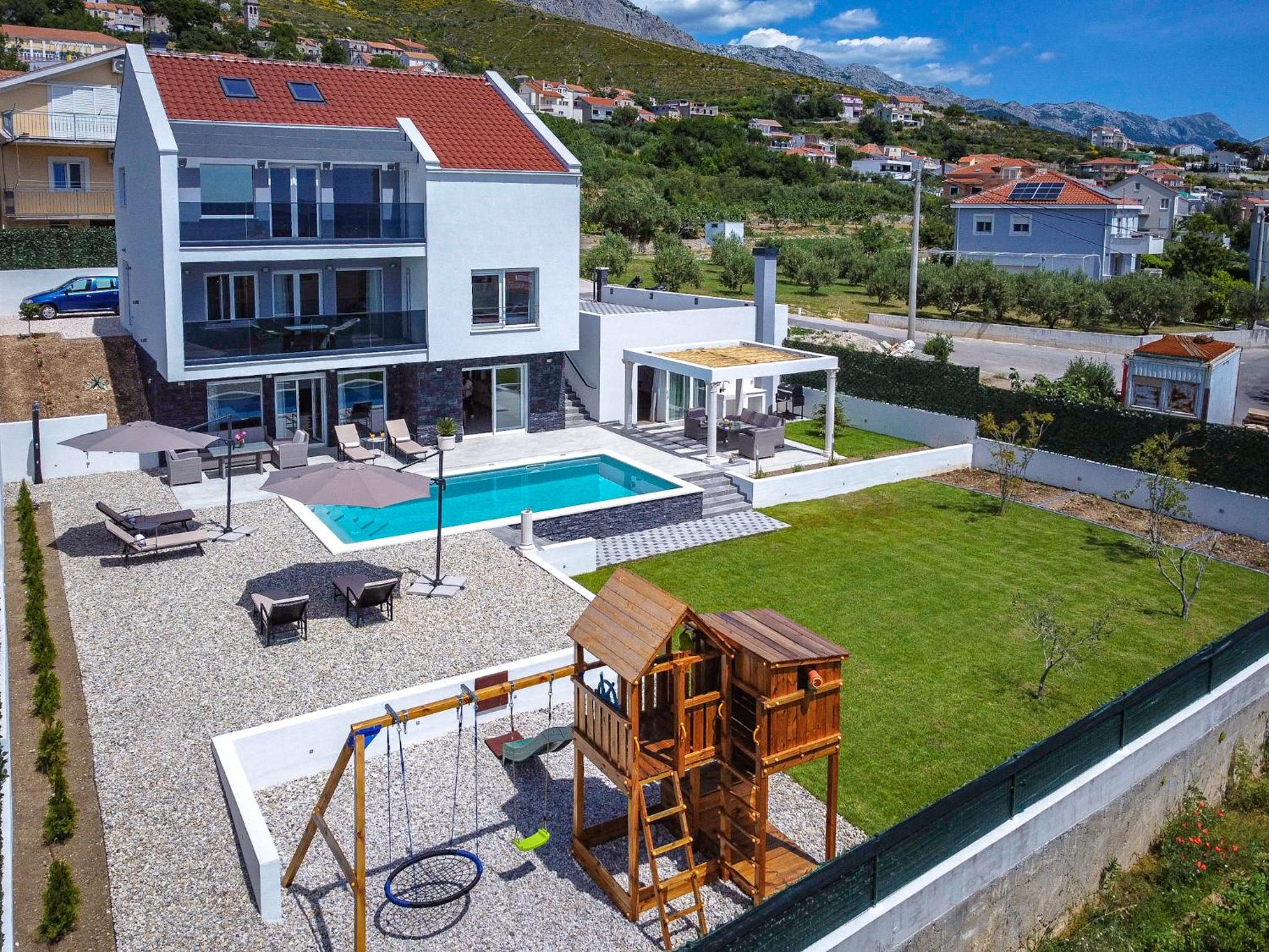 Villa Angelus with heated pool view 2