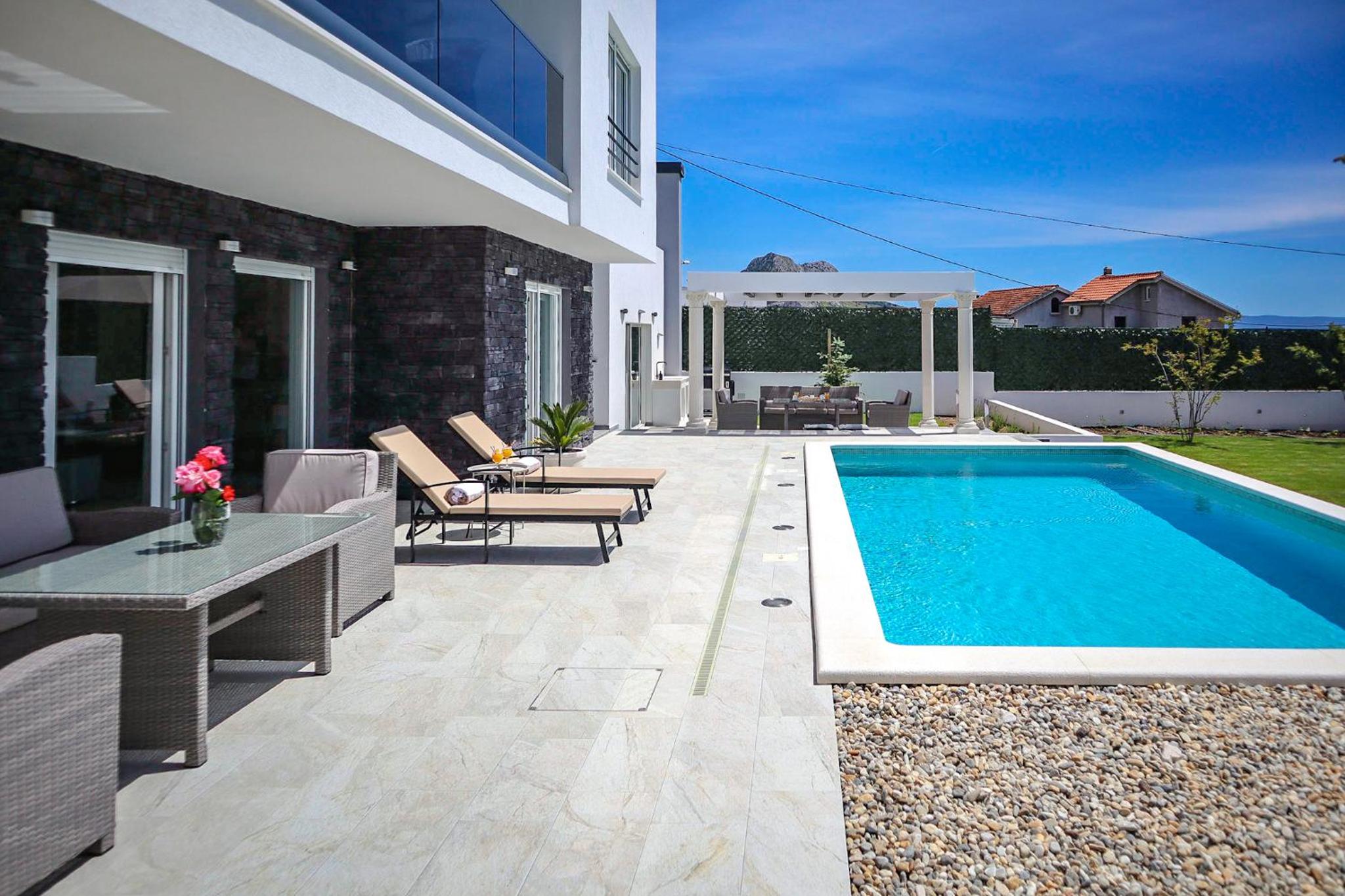 Villa Angelus with heated pool view 5