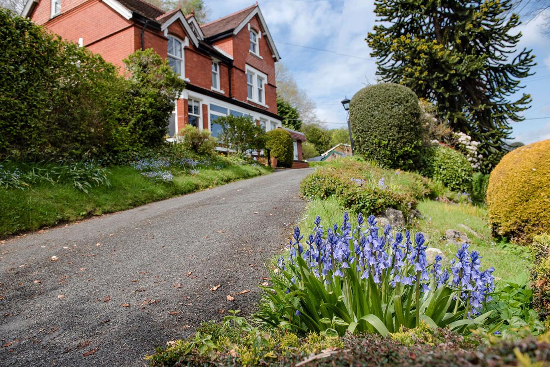 Mynd House view 3