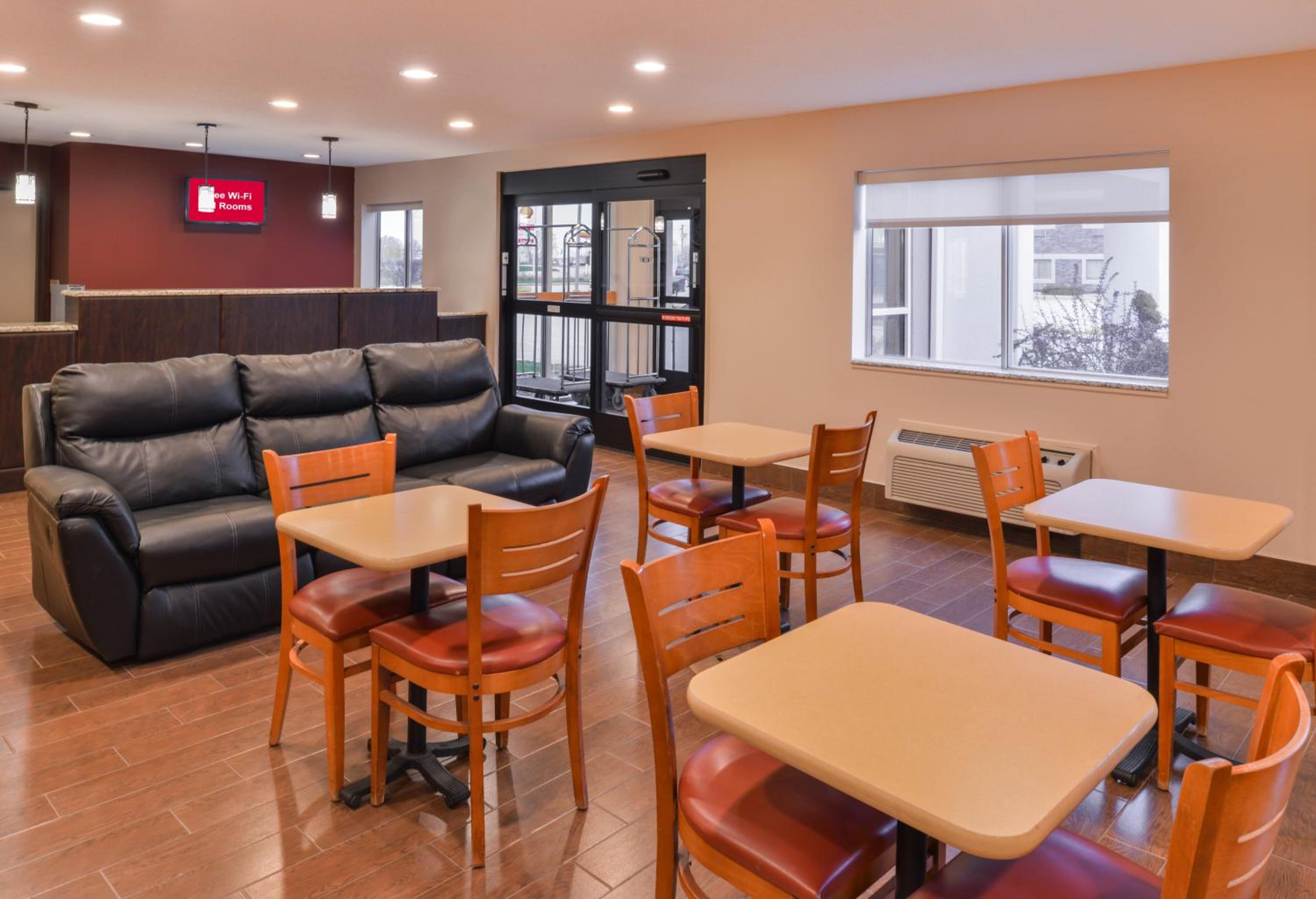 Danville Vacations - Red Roof Inn  Suites Danville, IL - Property Image 23