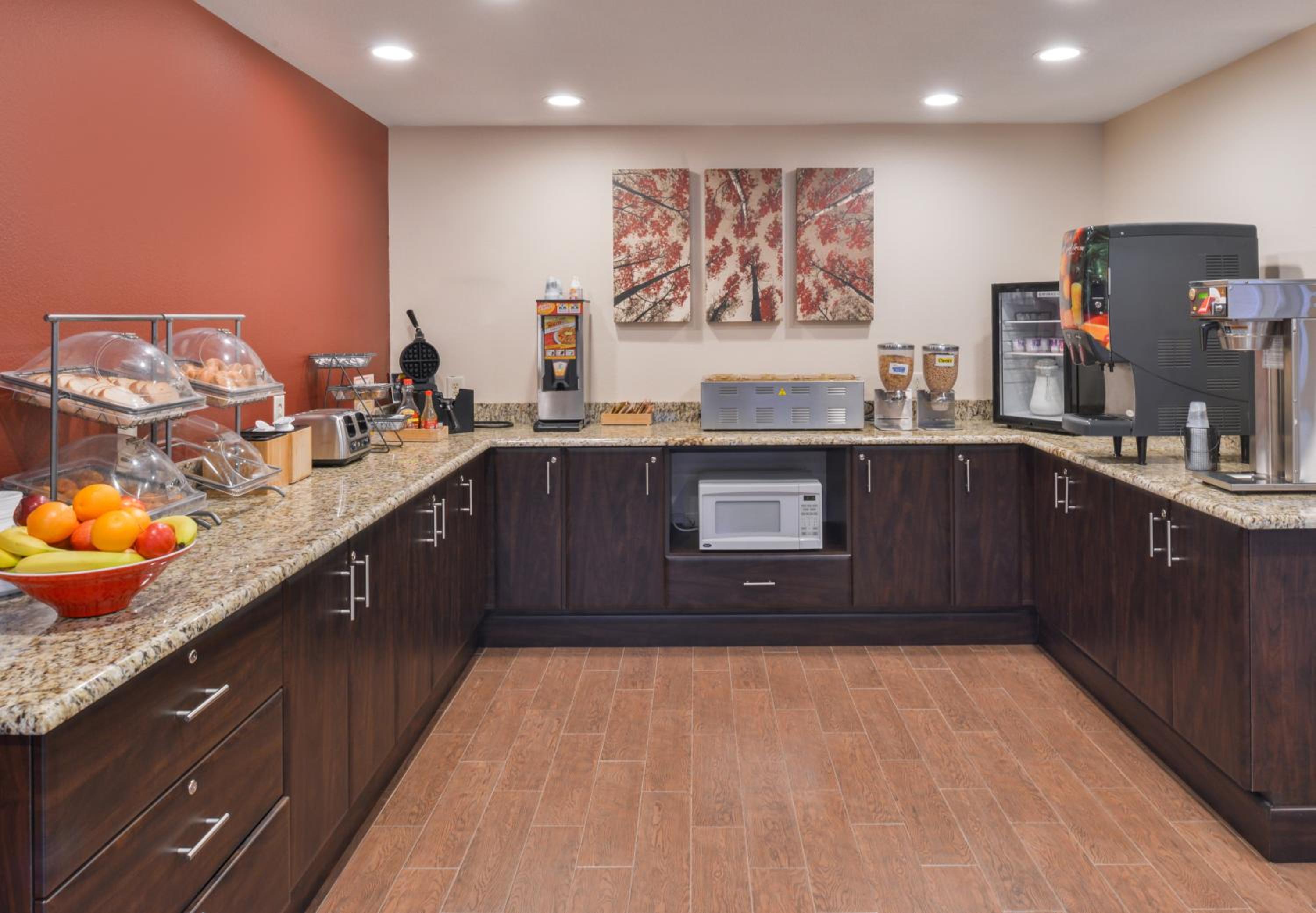 Danville Vacations - Red Roof Inn  Suites Danville, IL - Property Image 22