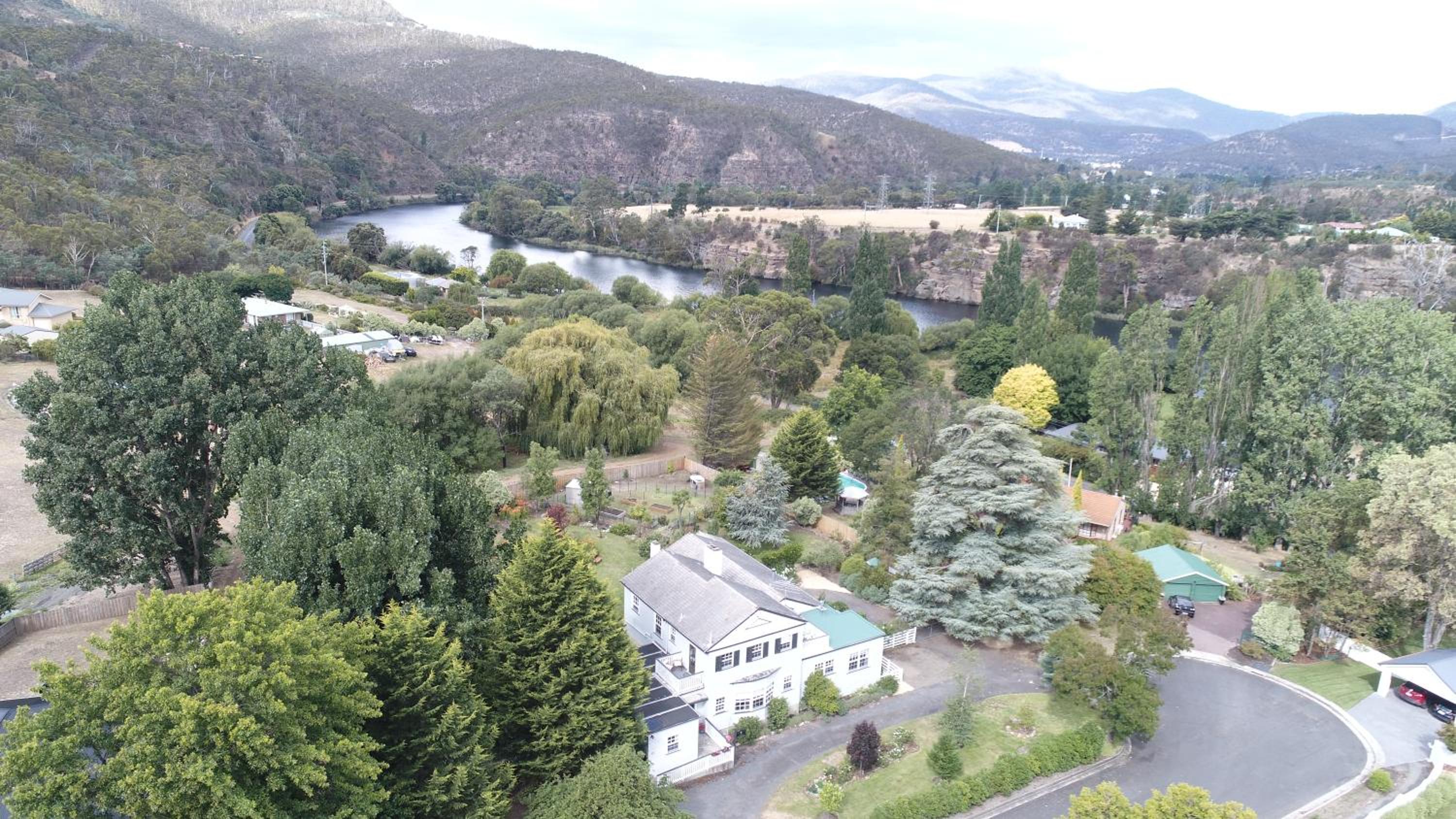 Explorers Lodge