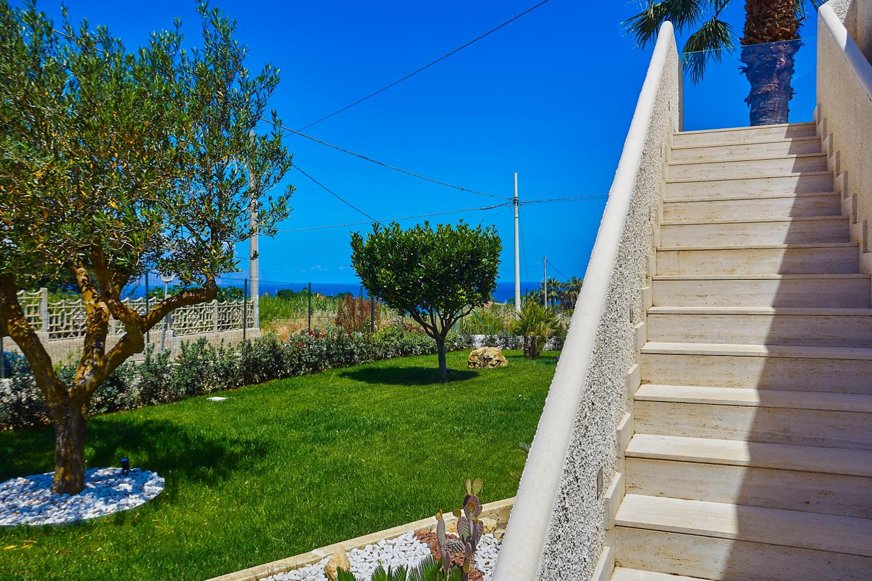 Villa Ciuridda view 3