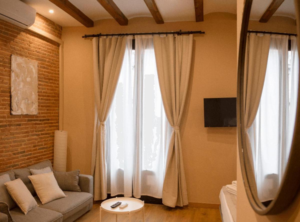 Suite Place Barcelona Diputació