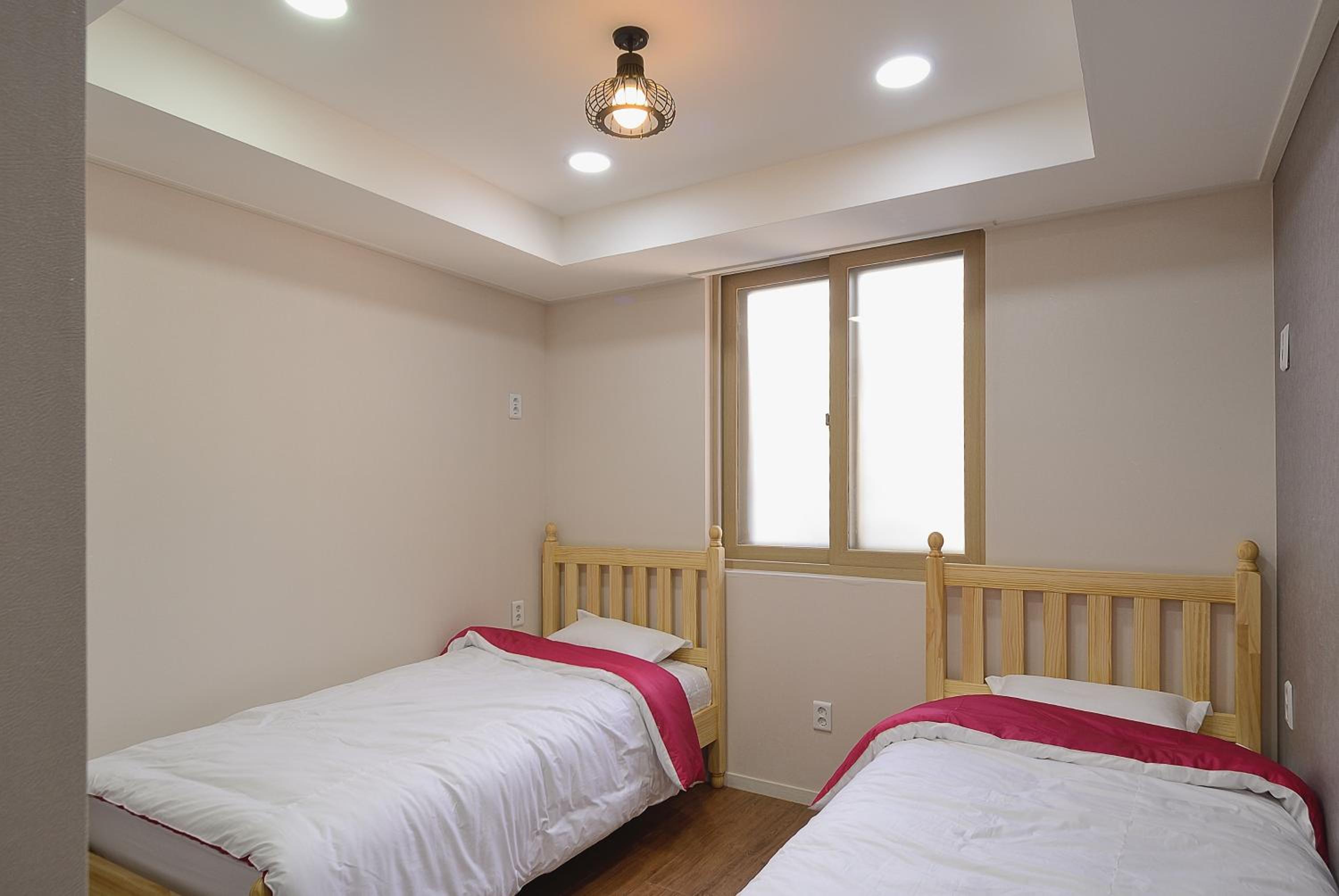 Red Guesthouse