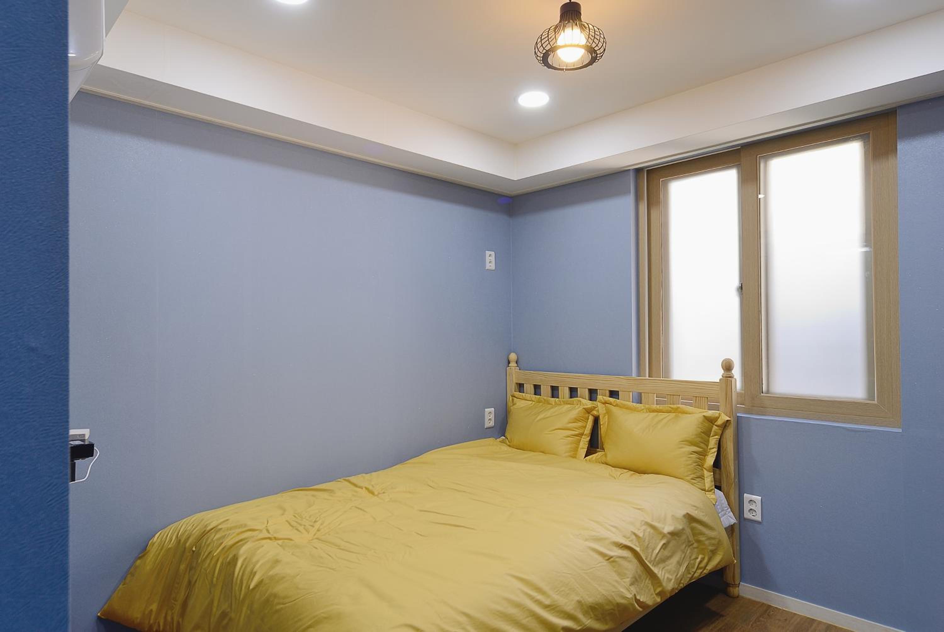 Red Guesthouse