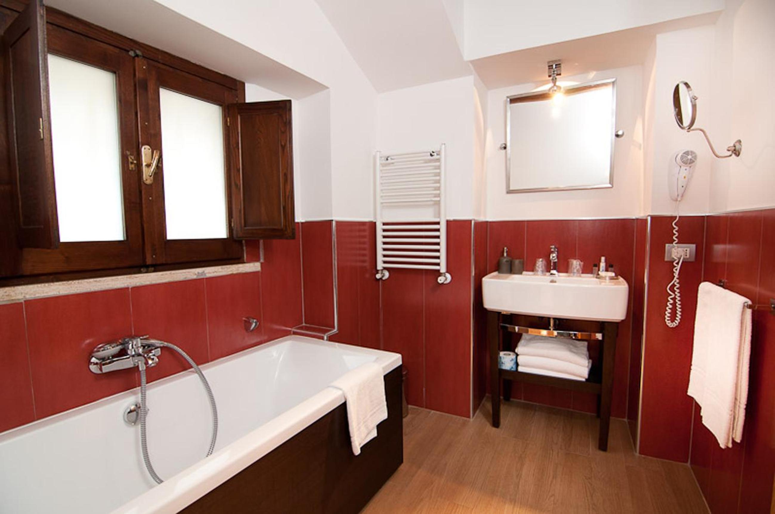 St. Peter' Six Rooms & Suites
