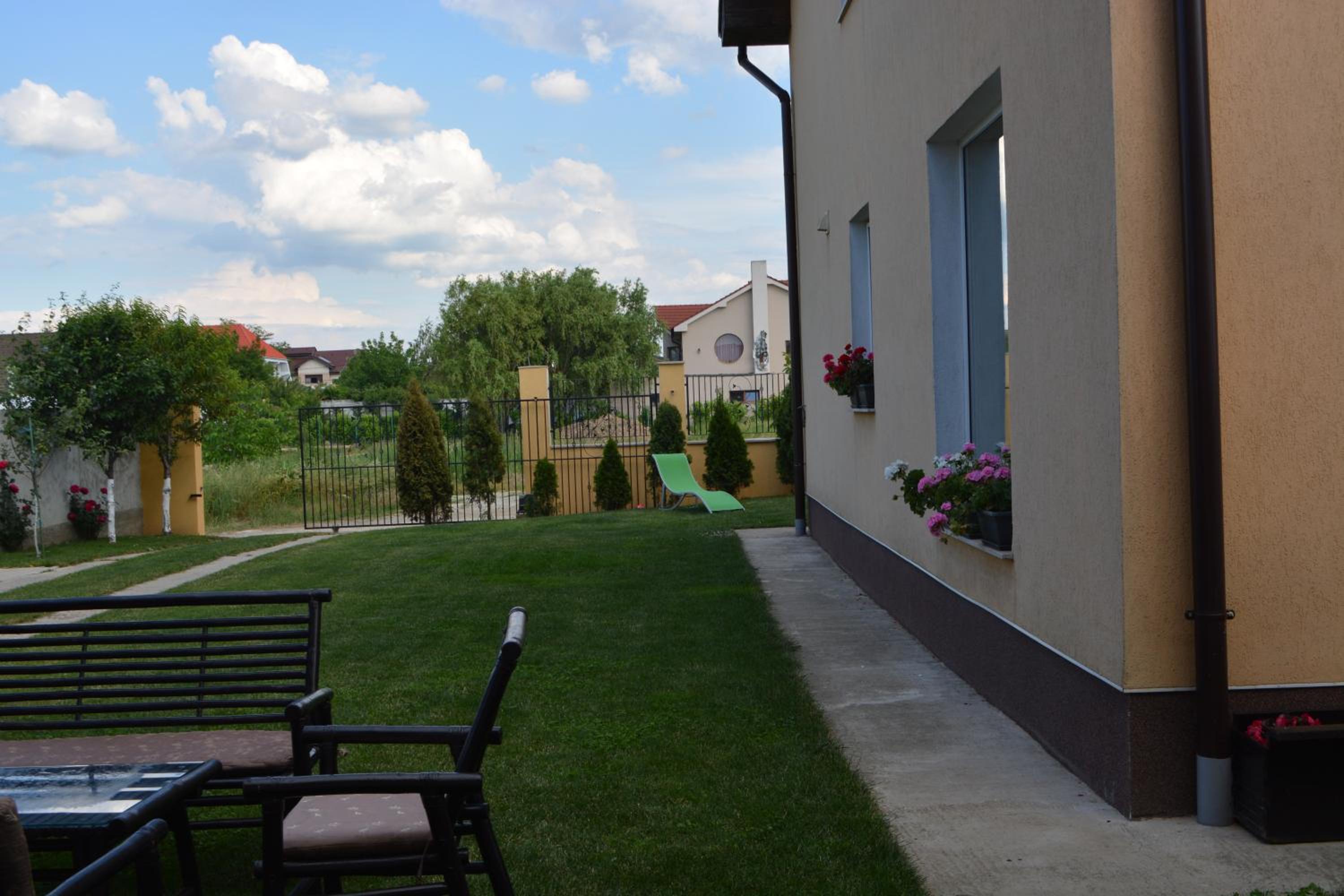Photo 37
