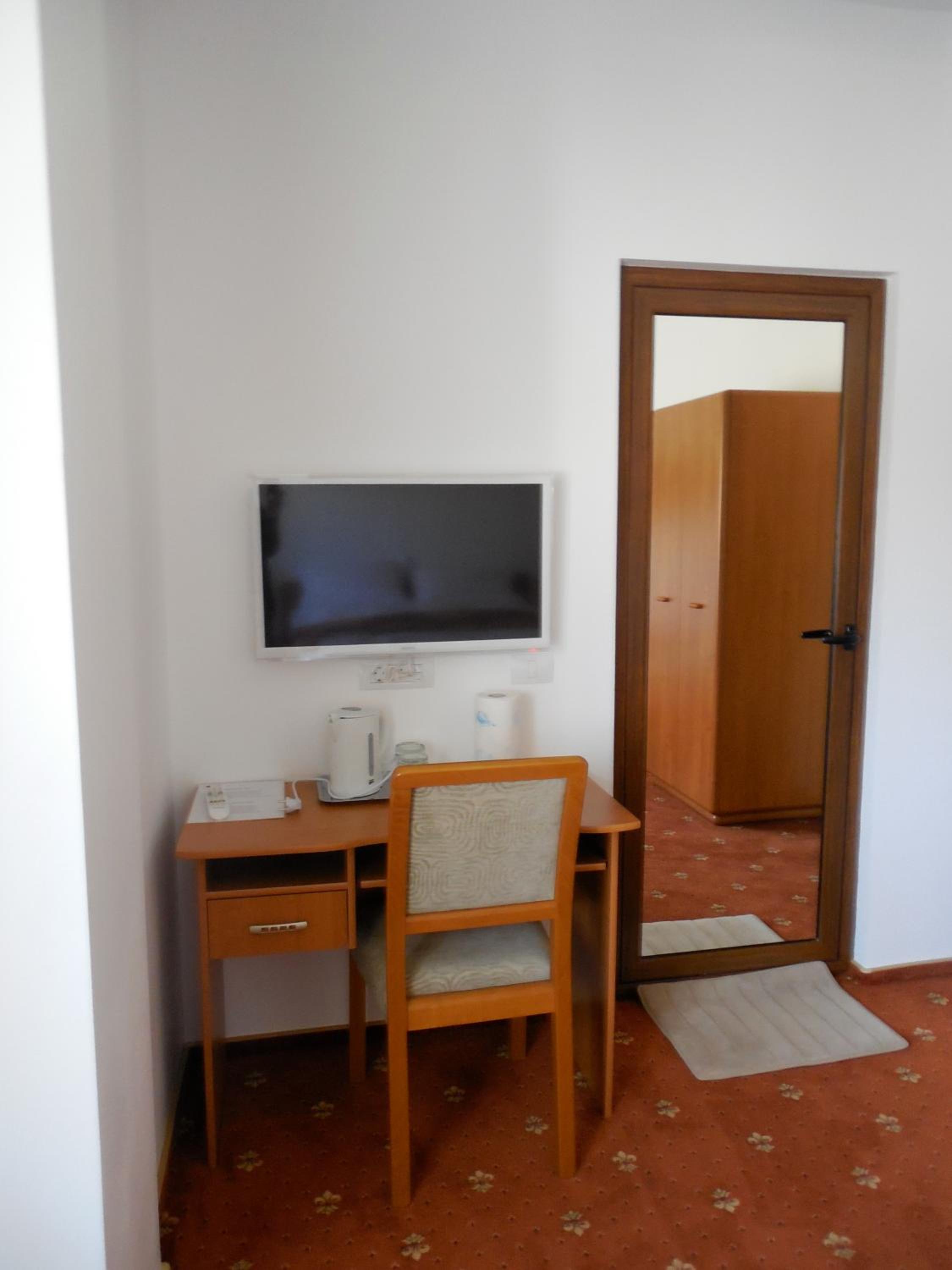 Photo 7