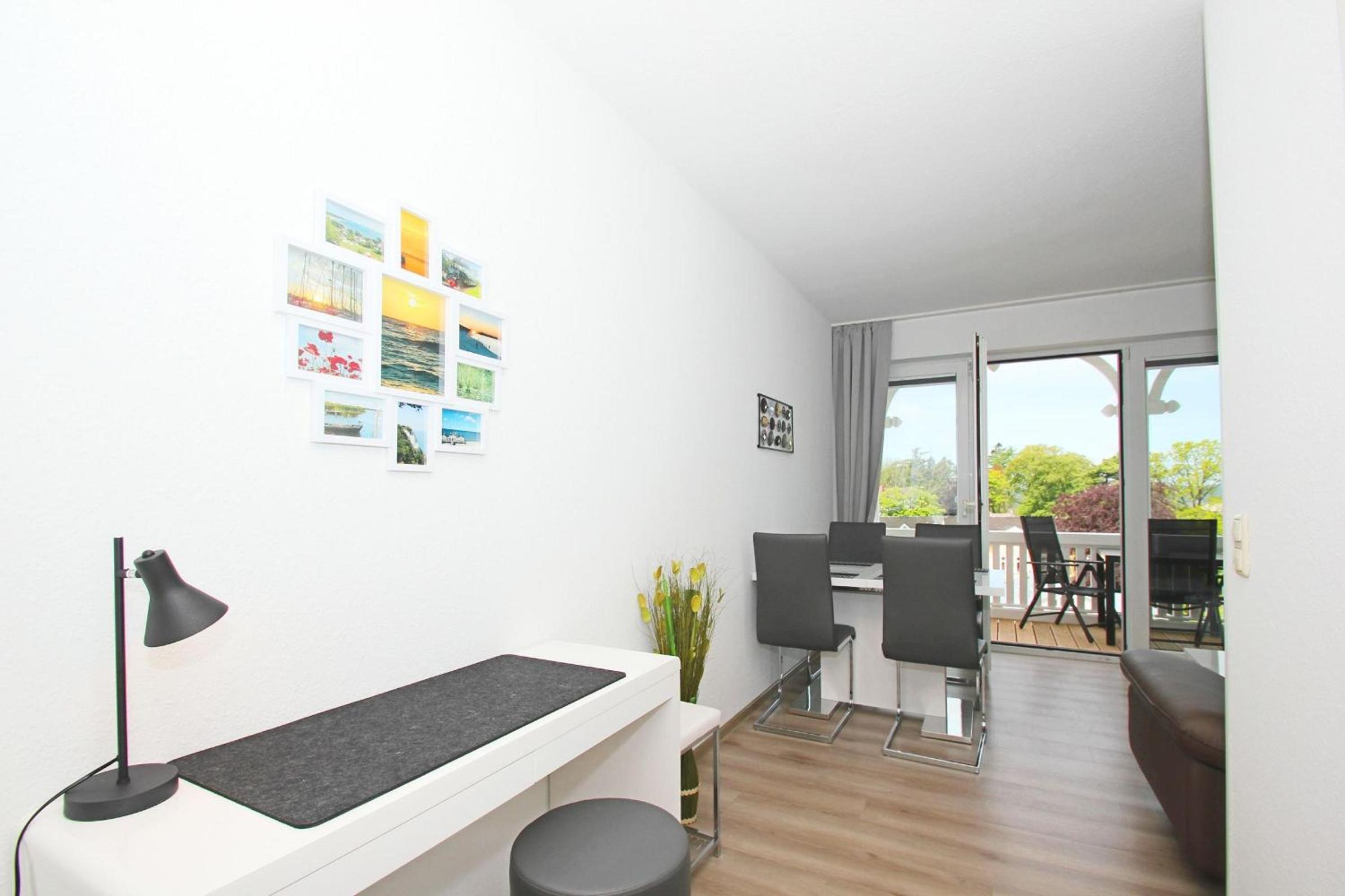 toller Meerblick vom Balkon, gratis Nutzung vom AHOI Erlebnisbad und Sauna in Sellin - Haus Nordstrand FeWo16