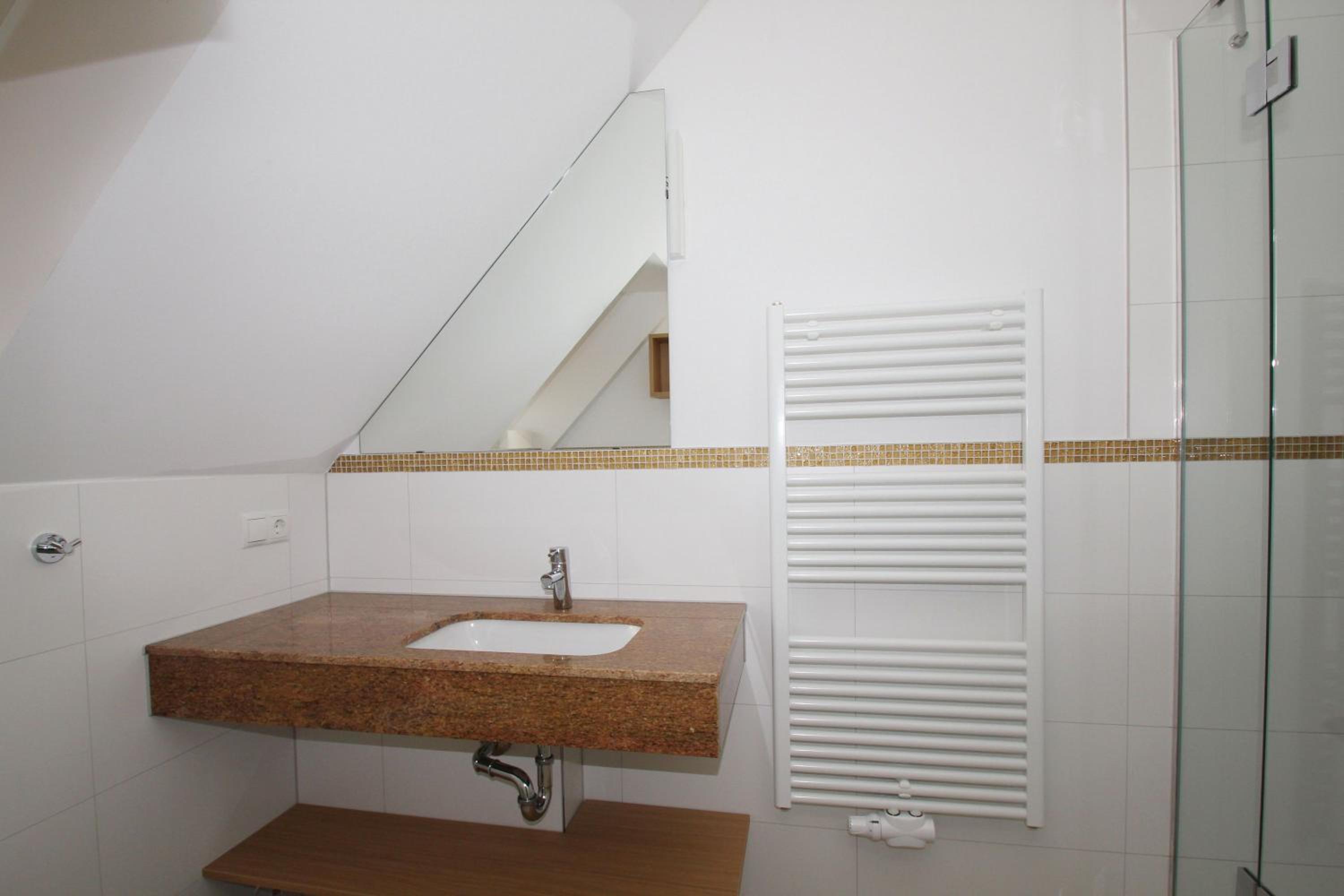 Strandresort Rex Rugia Ferienwohnung 30-6 mit gratis Sauna- und Schwimmbadnutzung im AHOI Sellin view 3