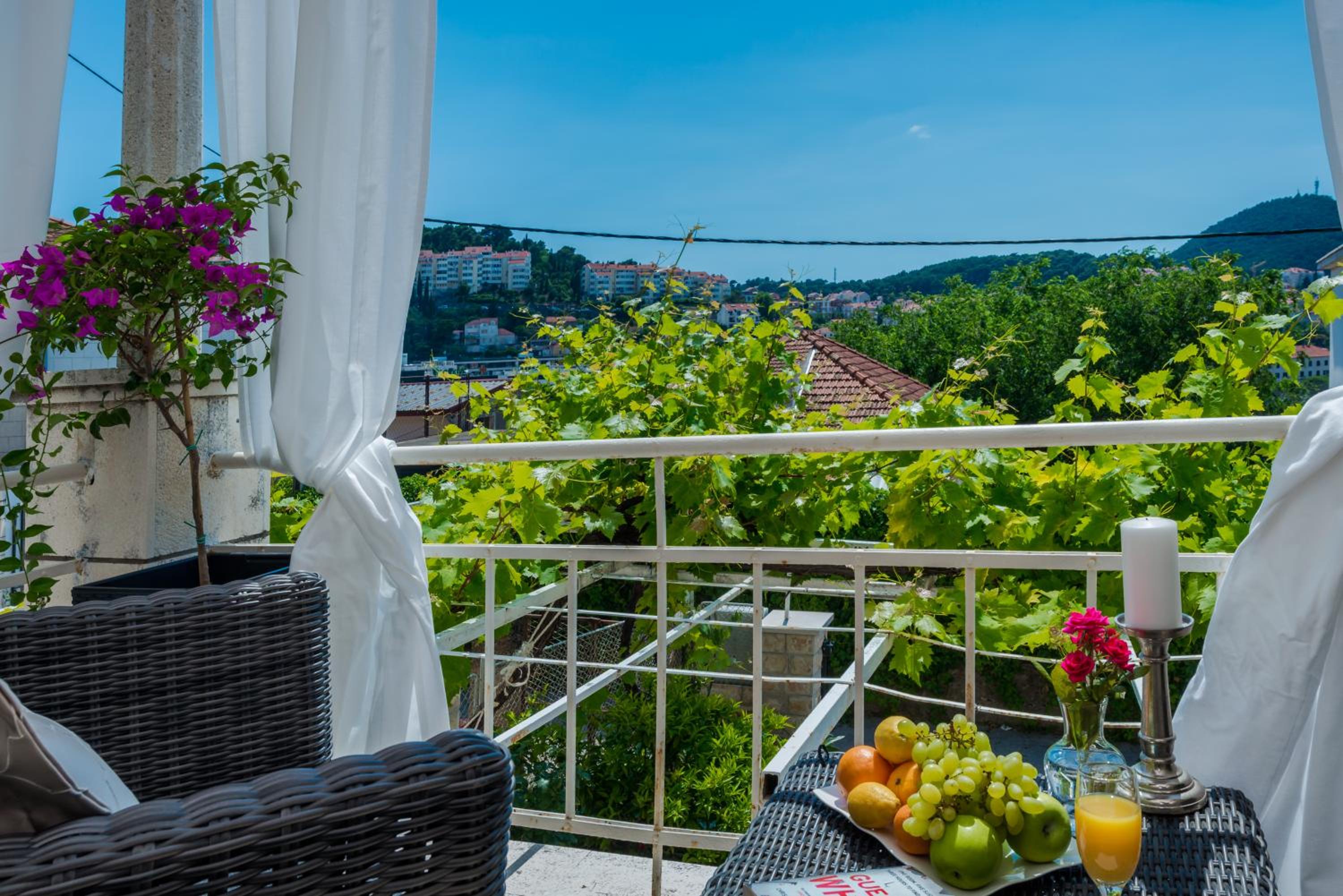 Superior Stunning Apartment Gravosa with a FREE parking