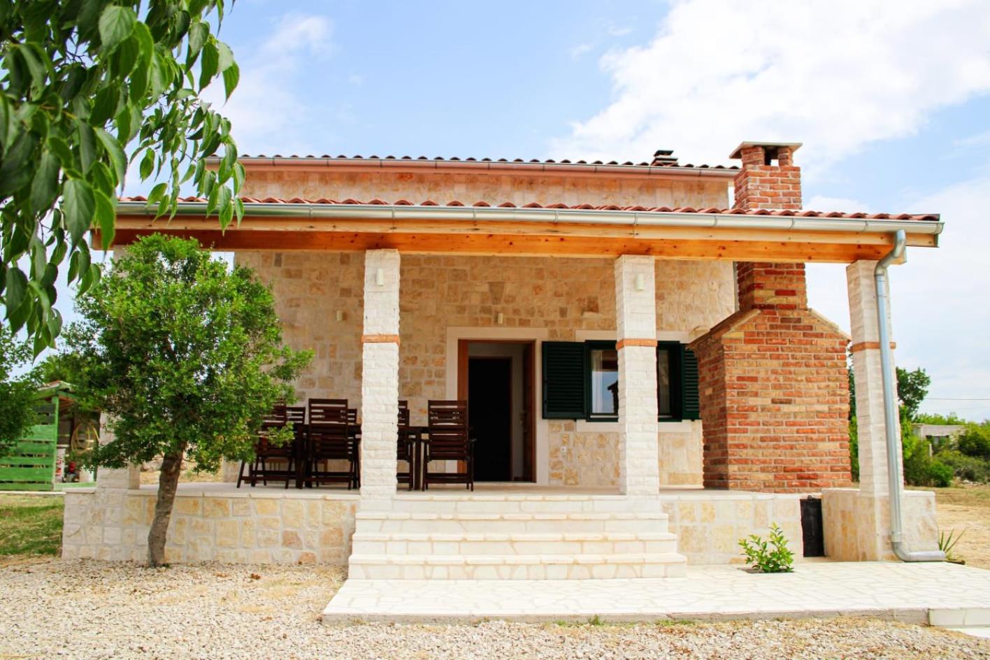 Hotel Villa Stone Pearl with heated swimming pool - Image 1