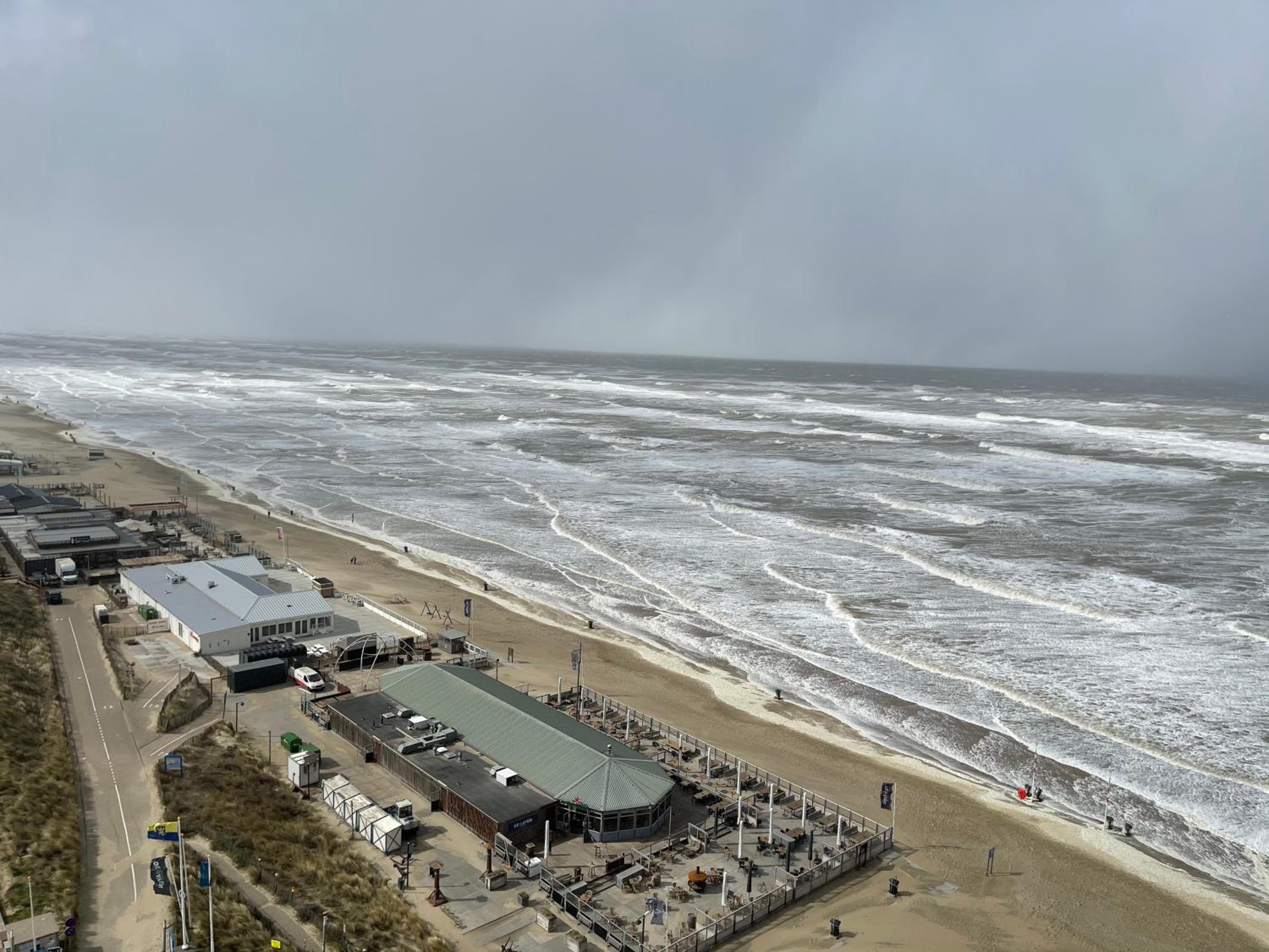 The wave view 4