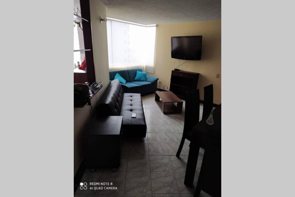 Bogotá, Confortable apartamento zona Occidente view 3