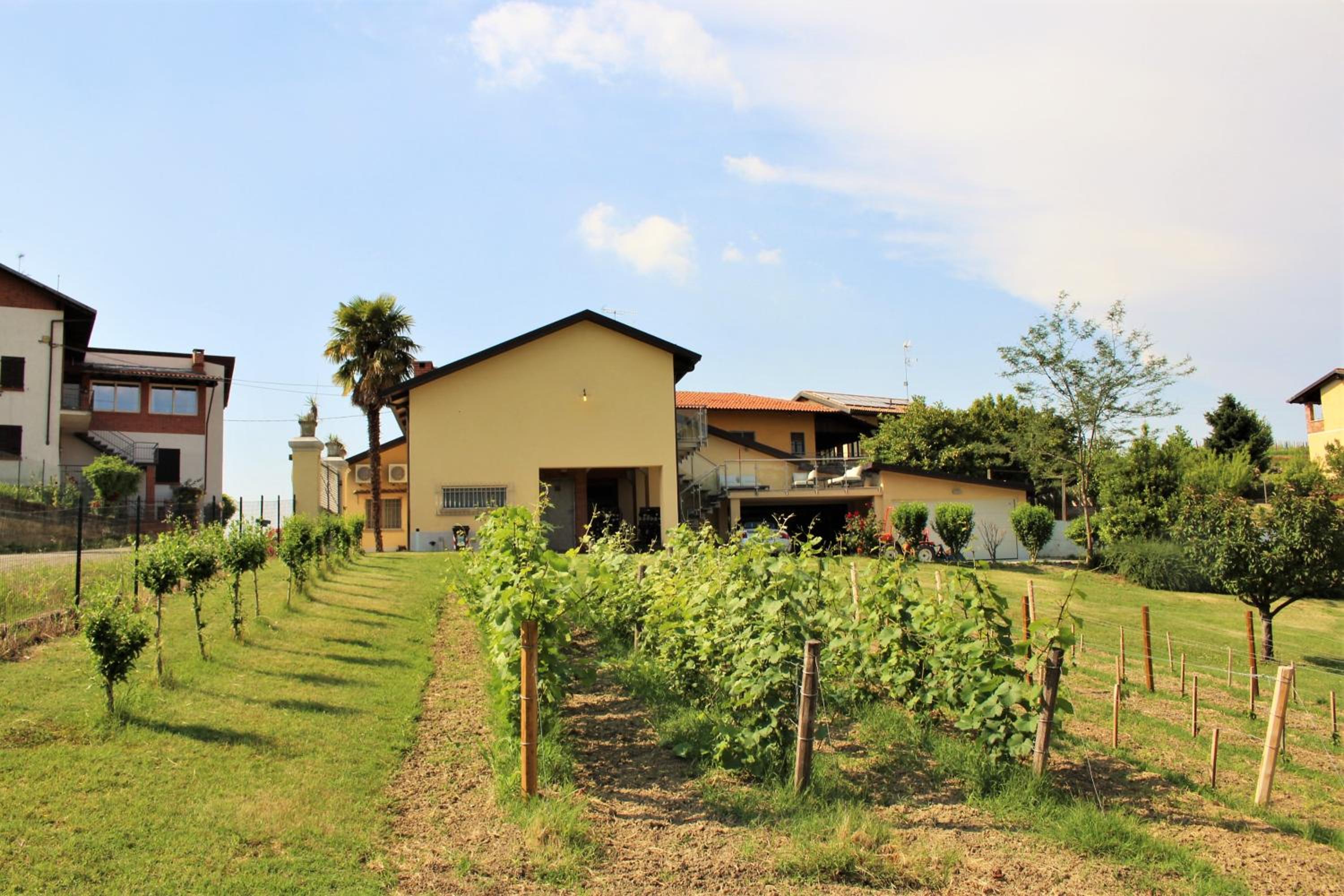 Maison Petit Perlage B&B and Champagne view 3