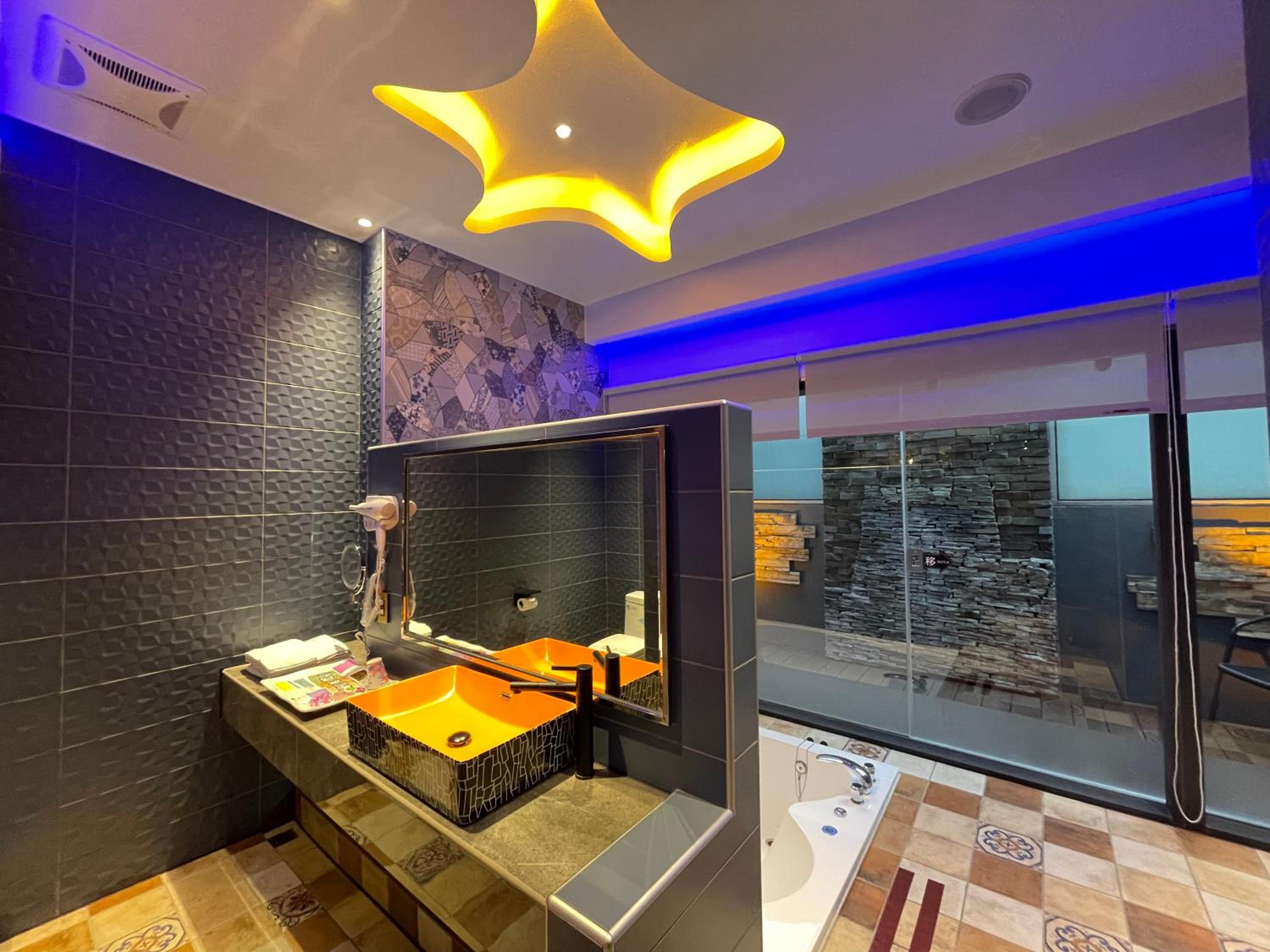 Yosemite Motel - Chunghua Branch view 4