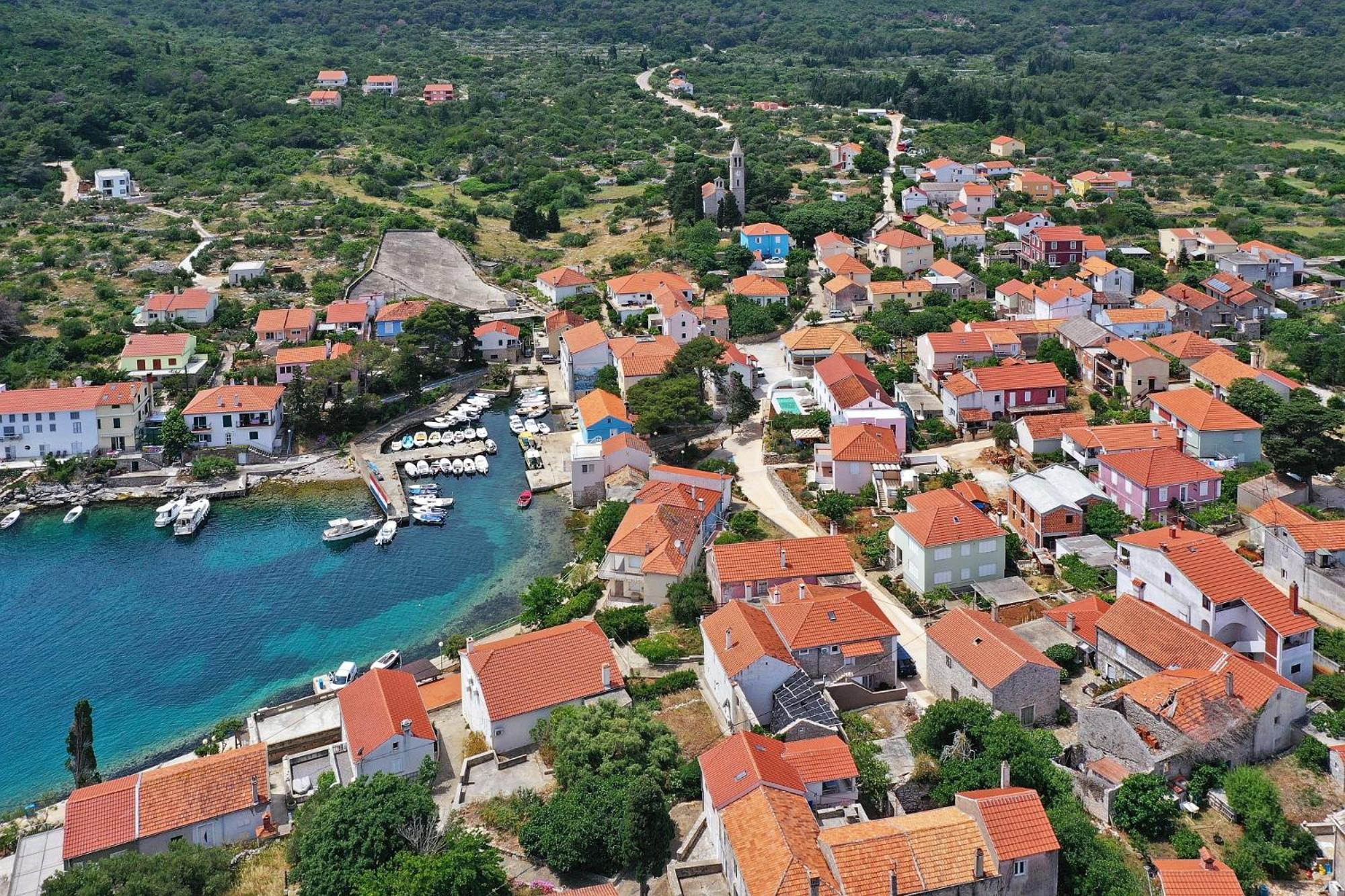 Villa Mira with a heated pool and a sea view view 4