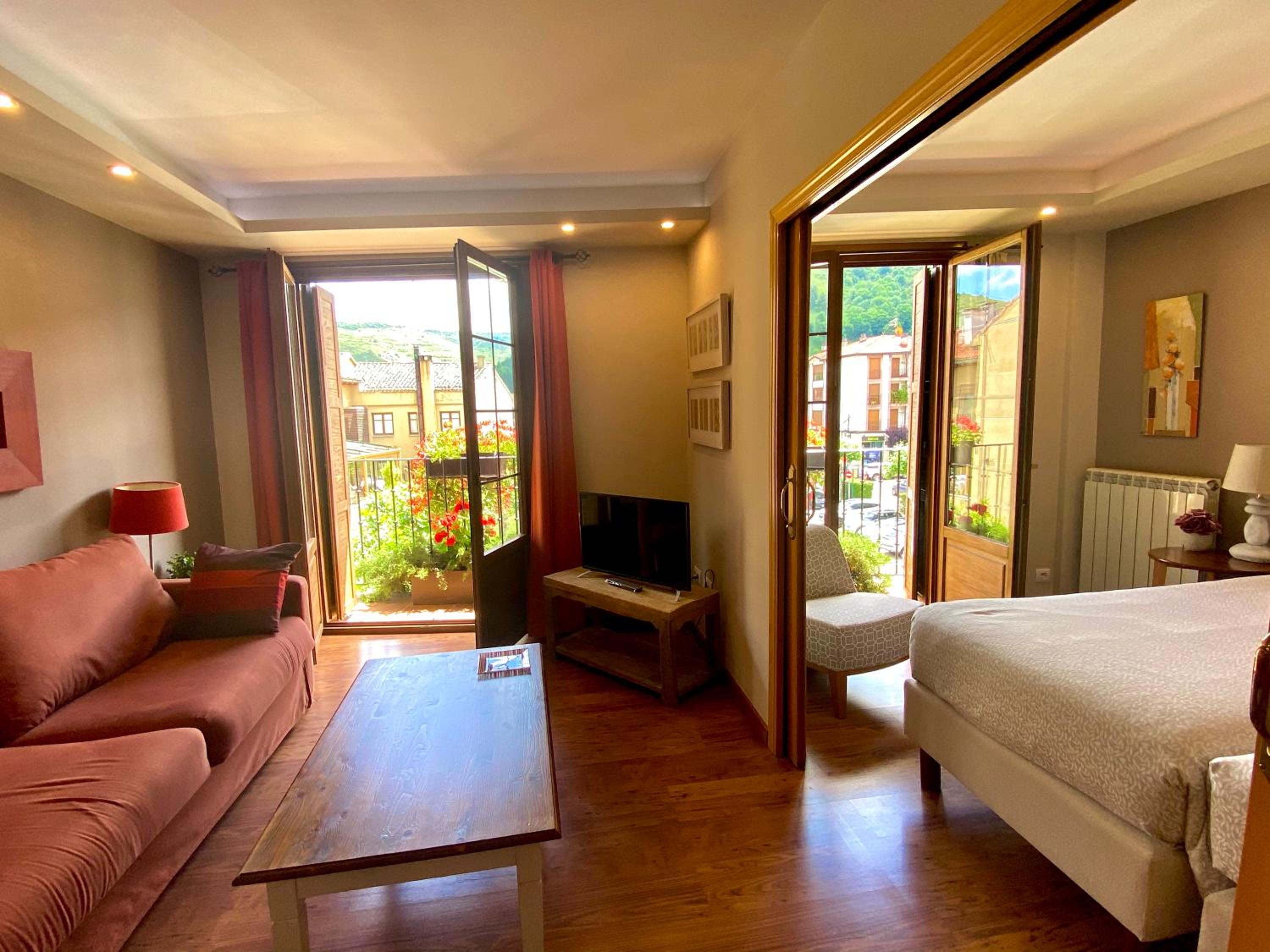 Apartamentos Turísticos Ezcaray