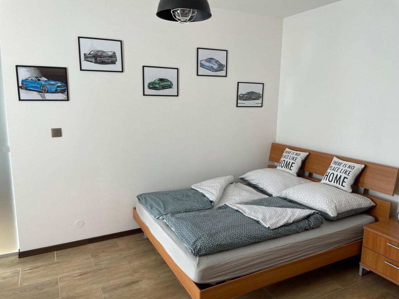 Newly renovated 2 rooms apartment downtown Nitra view 3