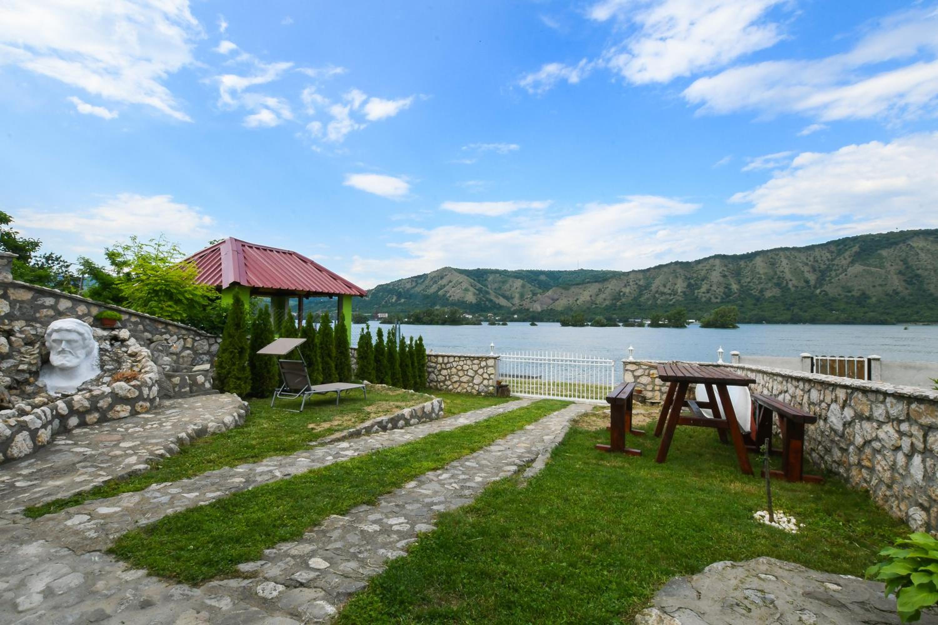 Vila Kozokic