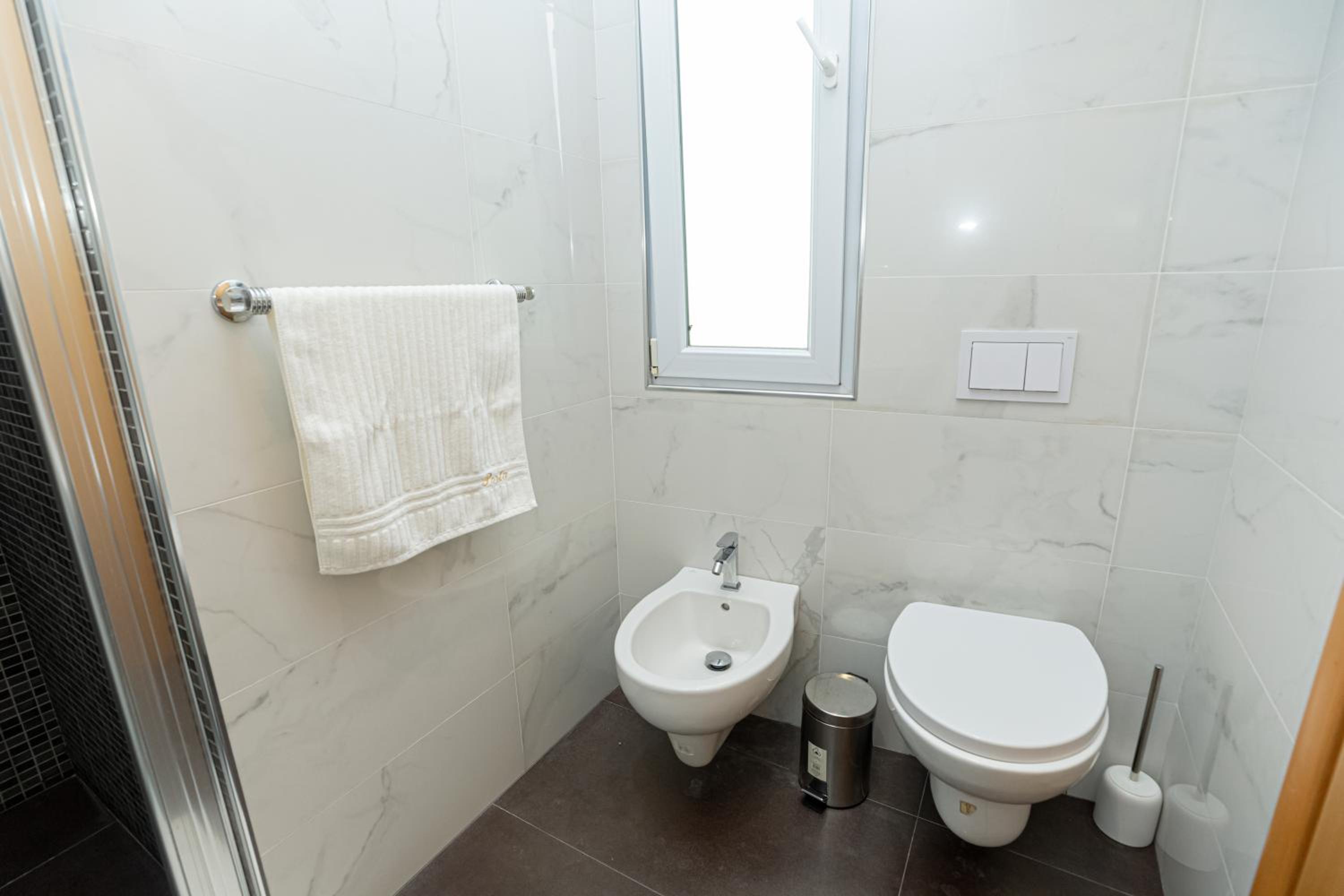 Porta Apartament