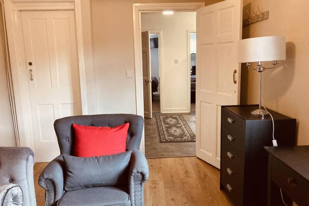 2 Beautiful Apartments in One House view 5