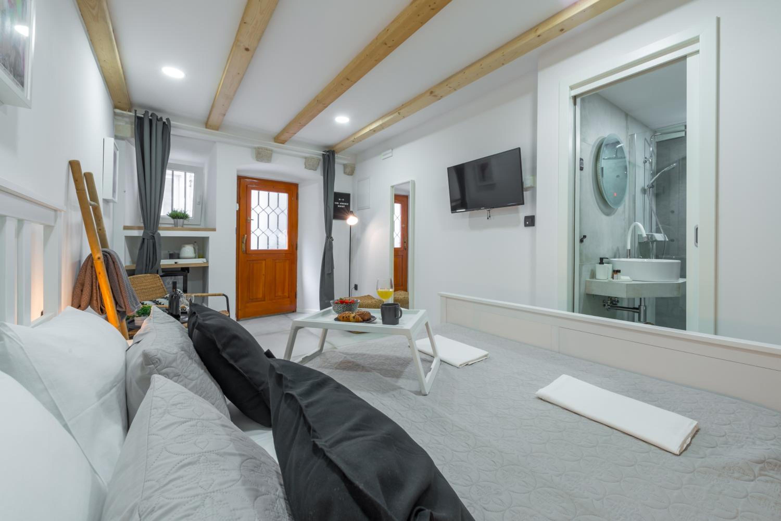 Apartments Bobo