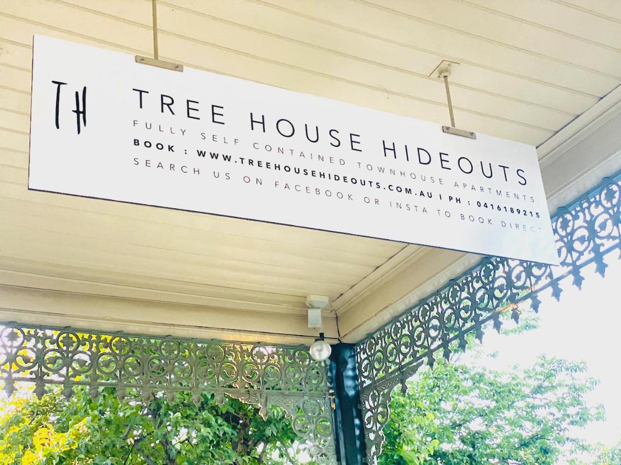 Treehouse Hideouts Balcony Apartment - Port of Echuca Townhouse
