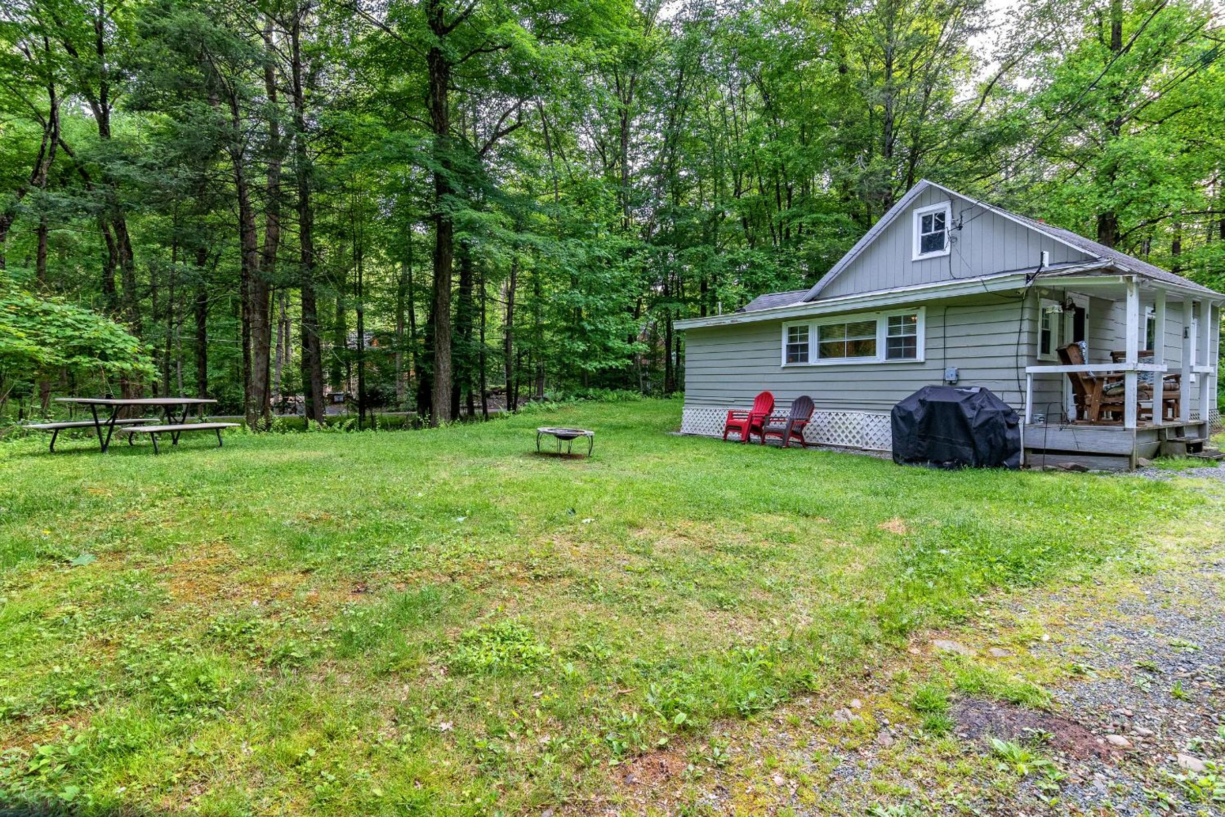 Camelback cottage - on ONE ACRE & near local attractions view 4